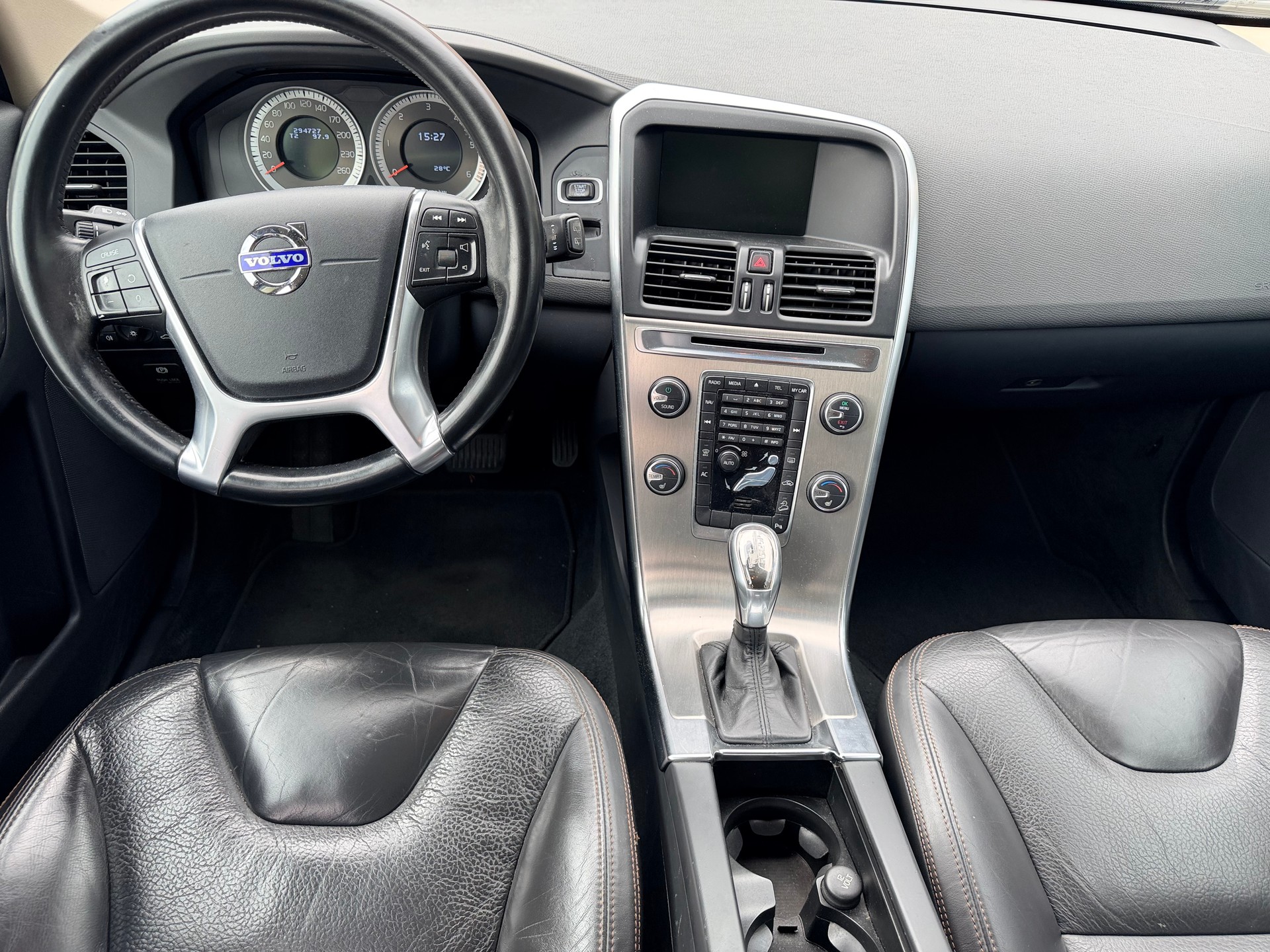 VOLVO XC60 D4 AWD Husky Edition Geartronic-image-20