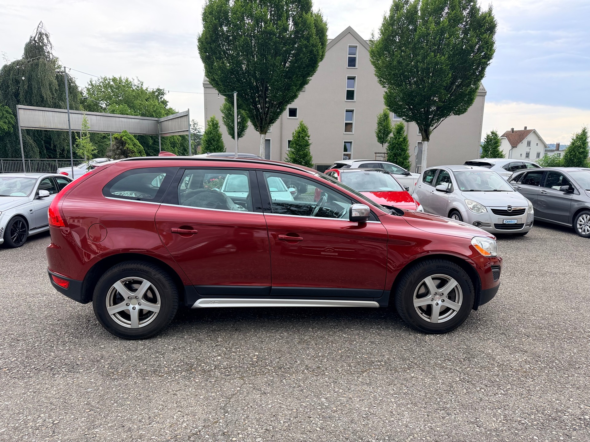 VOLVO XC60 D4 AWD Husky Edition Geartronic-image-5