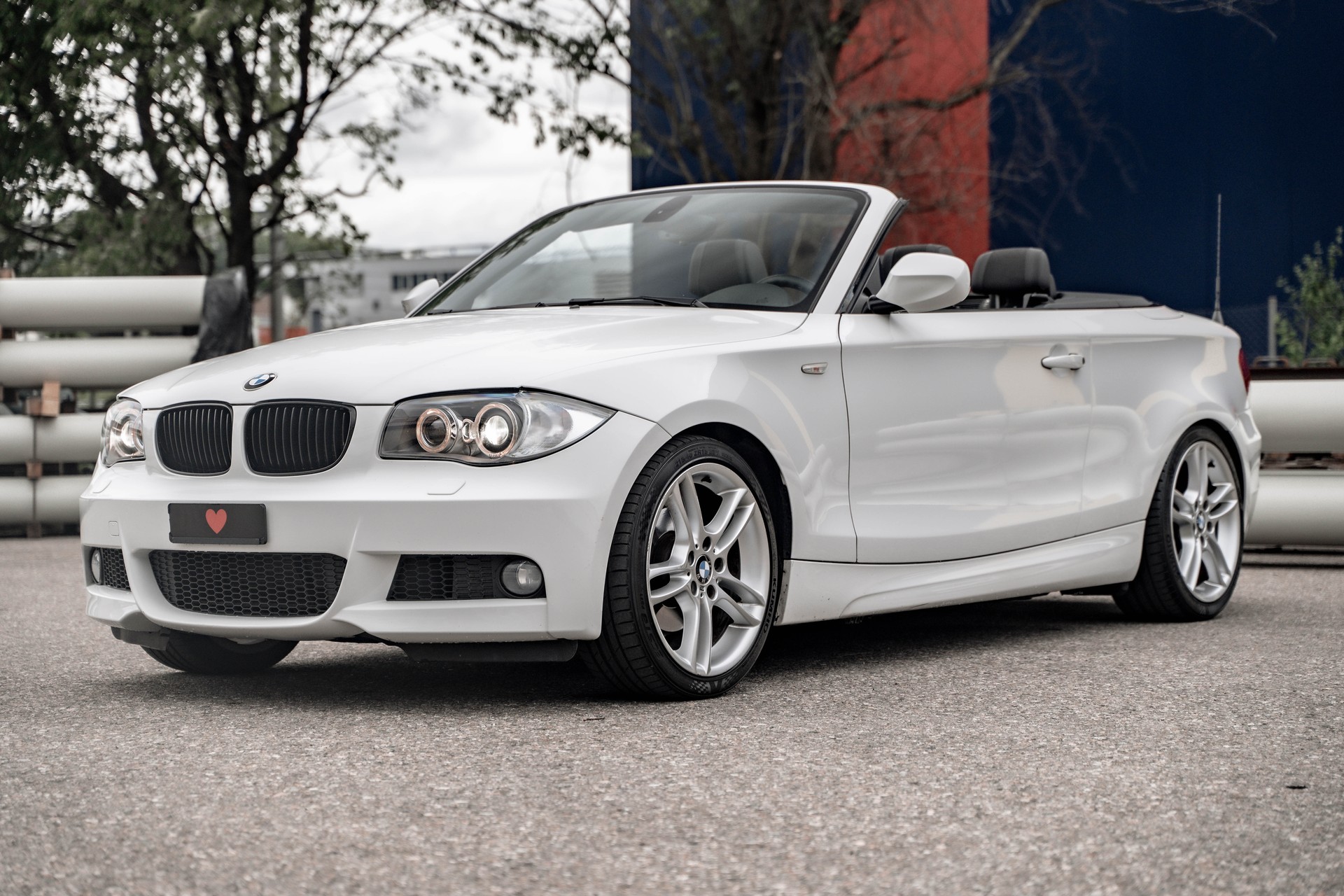 BMW 120i Cabrio M Paket * FRISCH AB MFK * 8-fach Bereift *-image-0