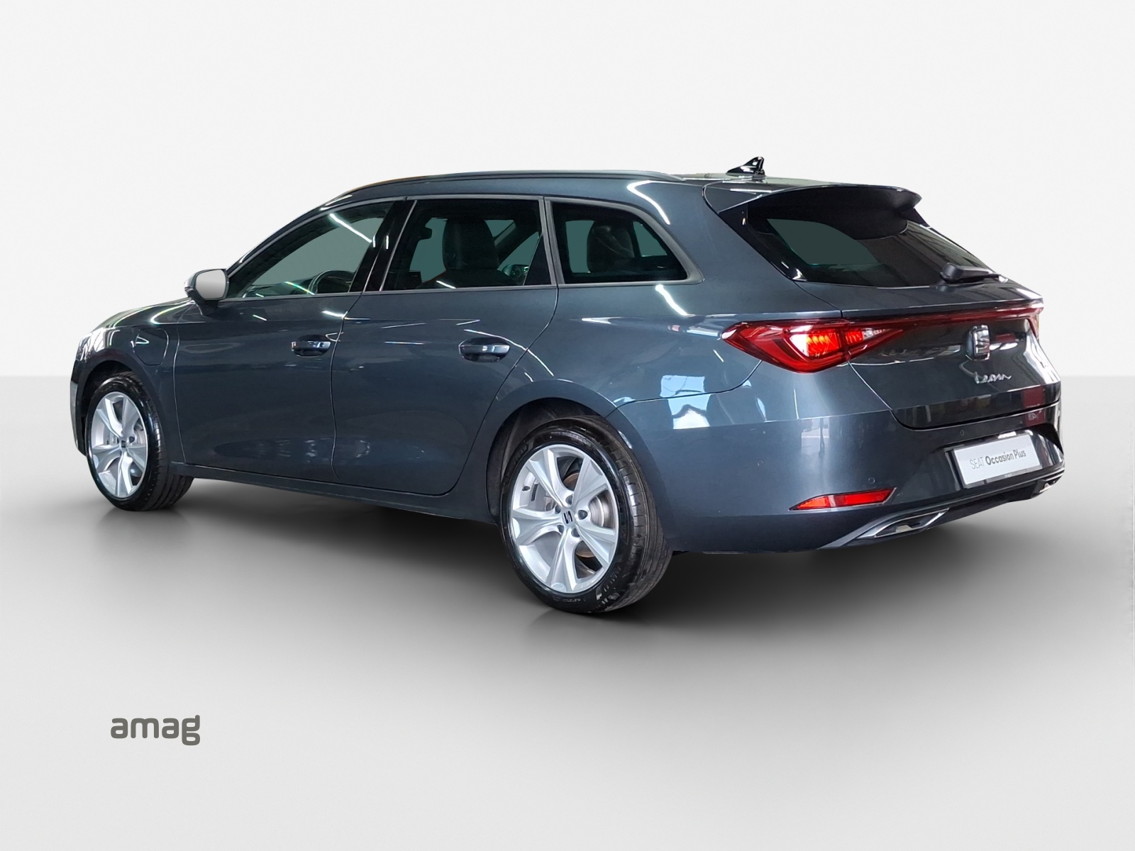 SEAT Leon ST 1.5 eHybrid pHEV DSG FR-showroom-element-3