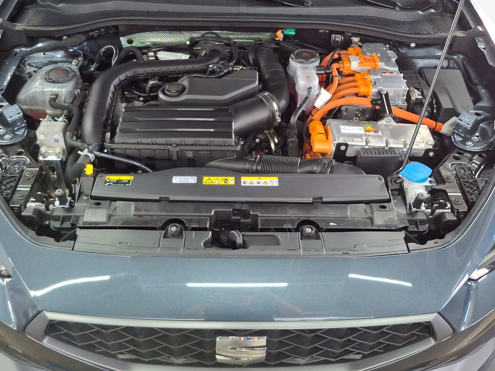 SEAT Leon ST 1.5 eHybrid pHEV DSG FR-image-15