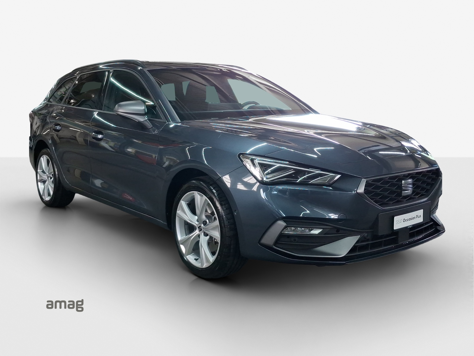 SEAT Leon ST 1.5 eHybrid pHEV DSG FR-image-5