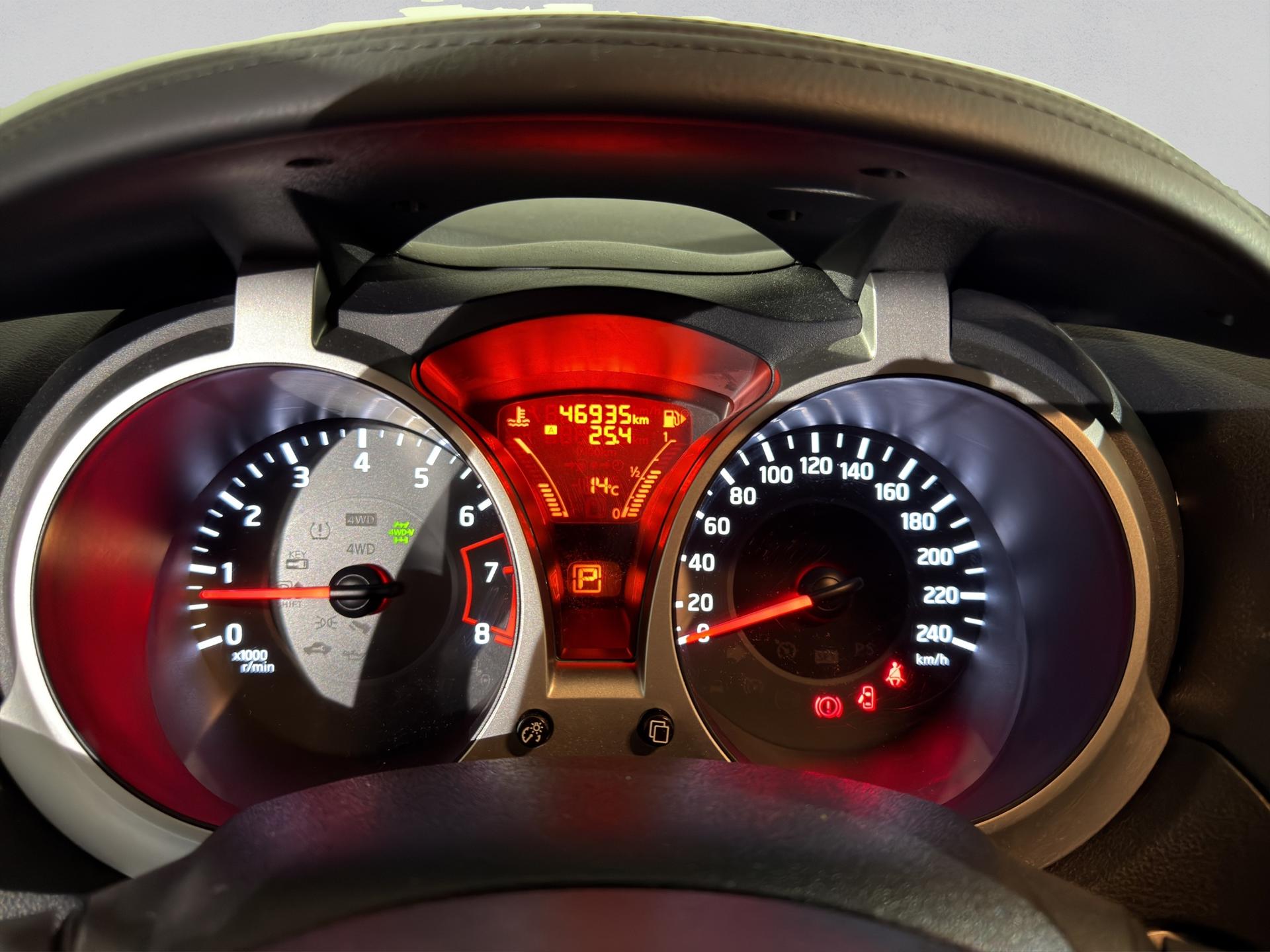 NISSAN Juke 1.6 DIG-T N-Connecta 4x4 Xtronic M-CVT-image-10