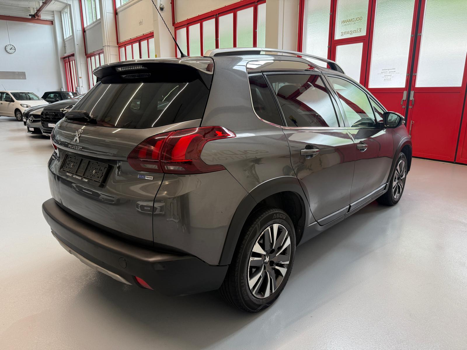 PEUGEOT 2008 1.2 PureTech Allure EAT6-image-4