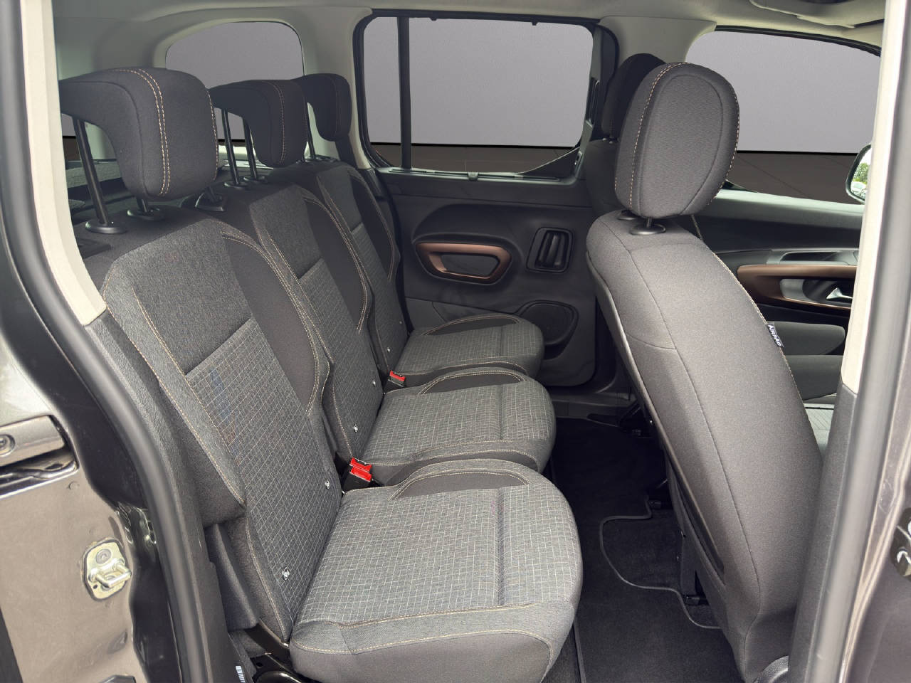 PEUGEOT Rifter 1.5 BlueHDi 130 GT-image-9
