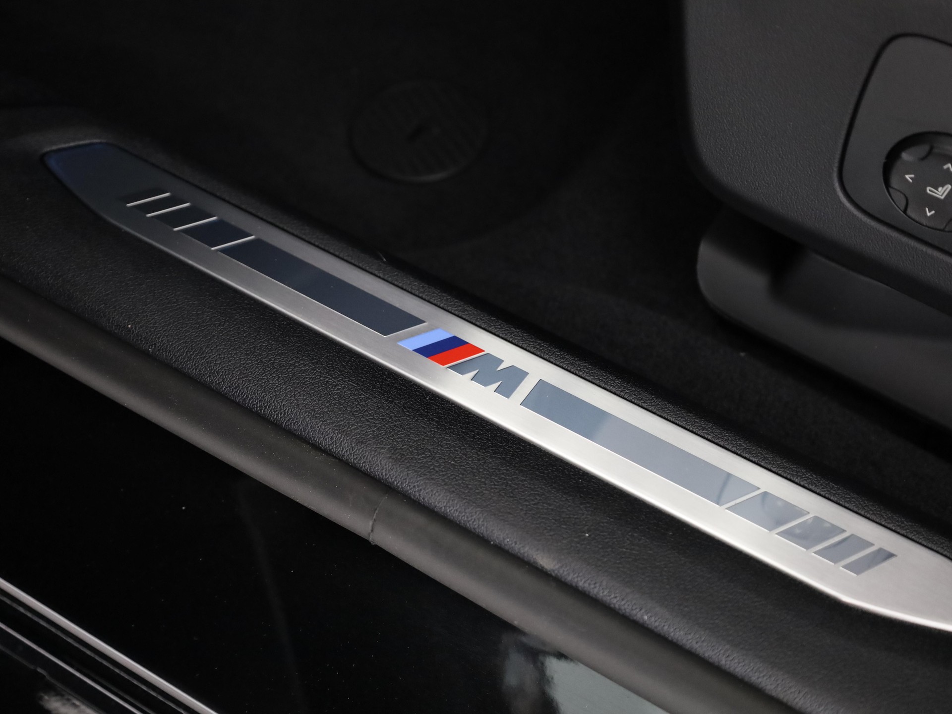 BMW 123 xDrive-image-20