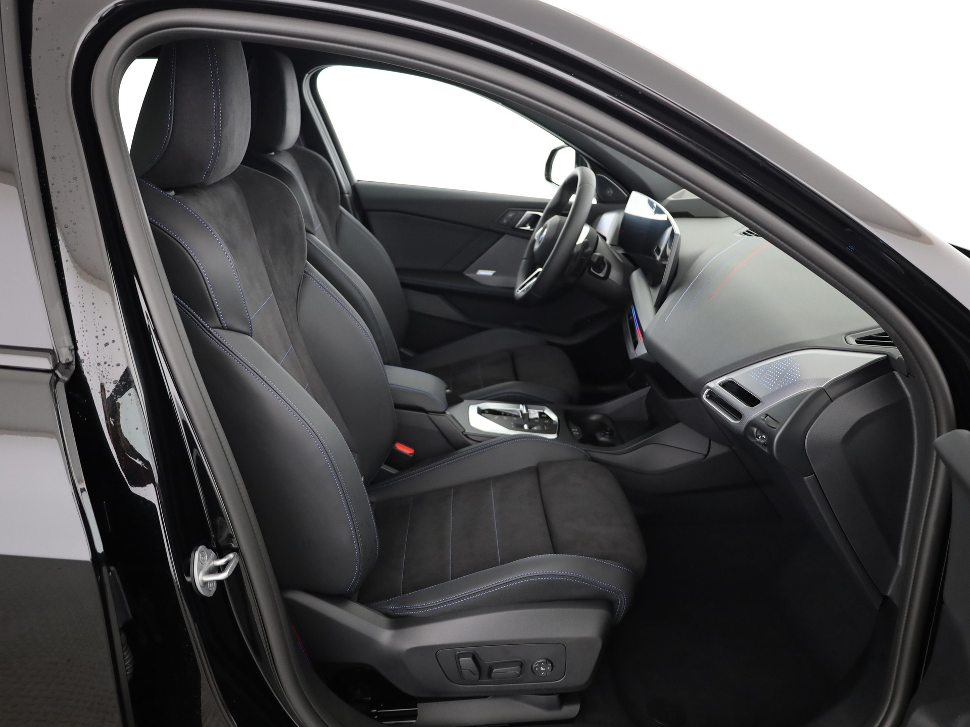BMW 123 xDrive-image-12