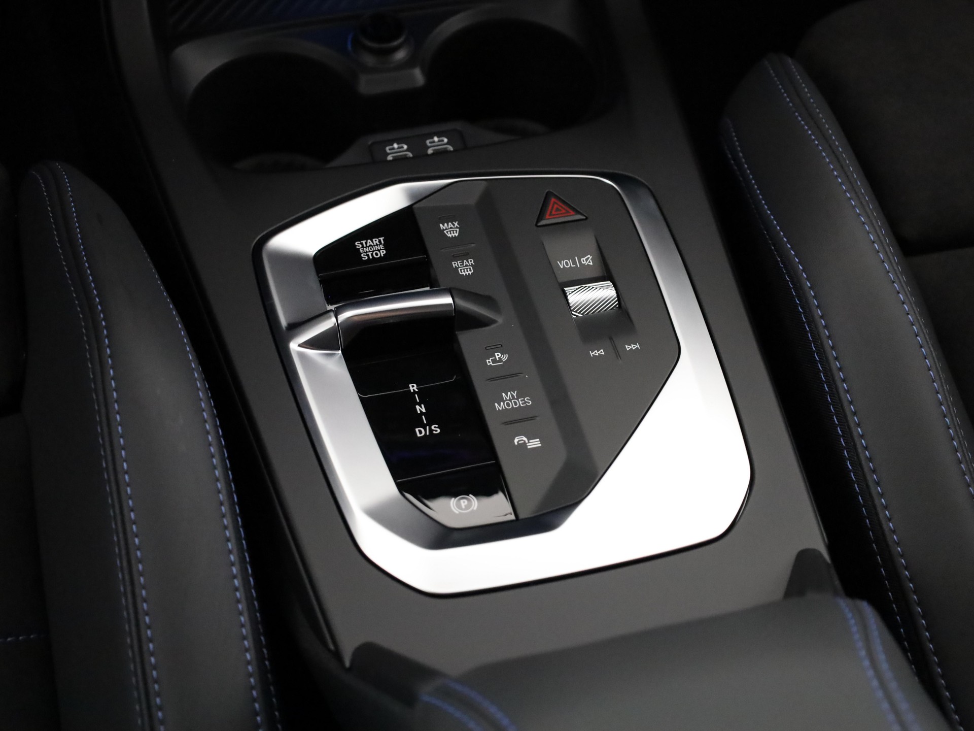 BMW 123 xDrive-image-16