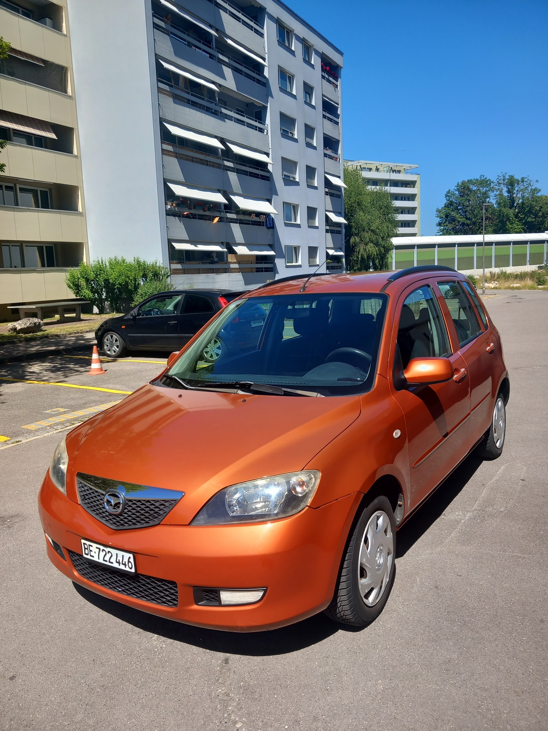 MAZDA 2-image-0