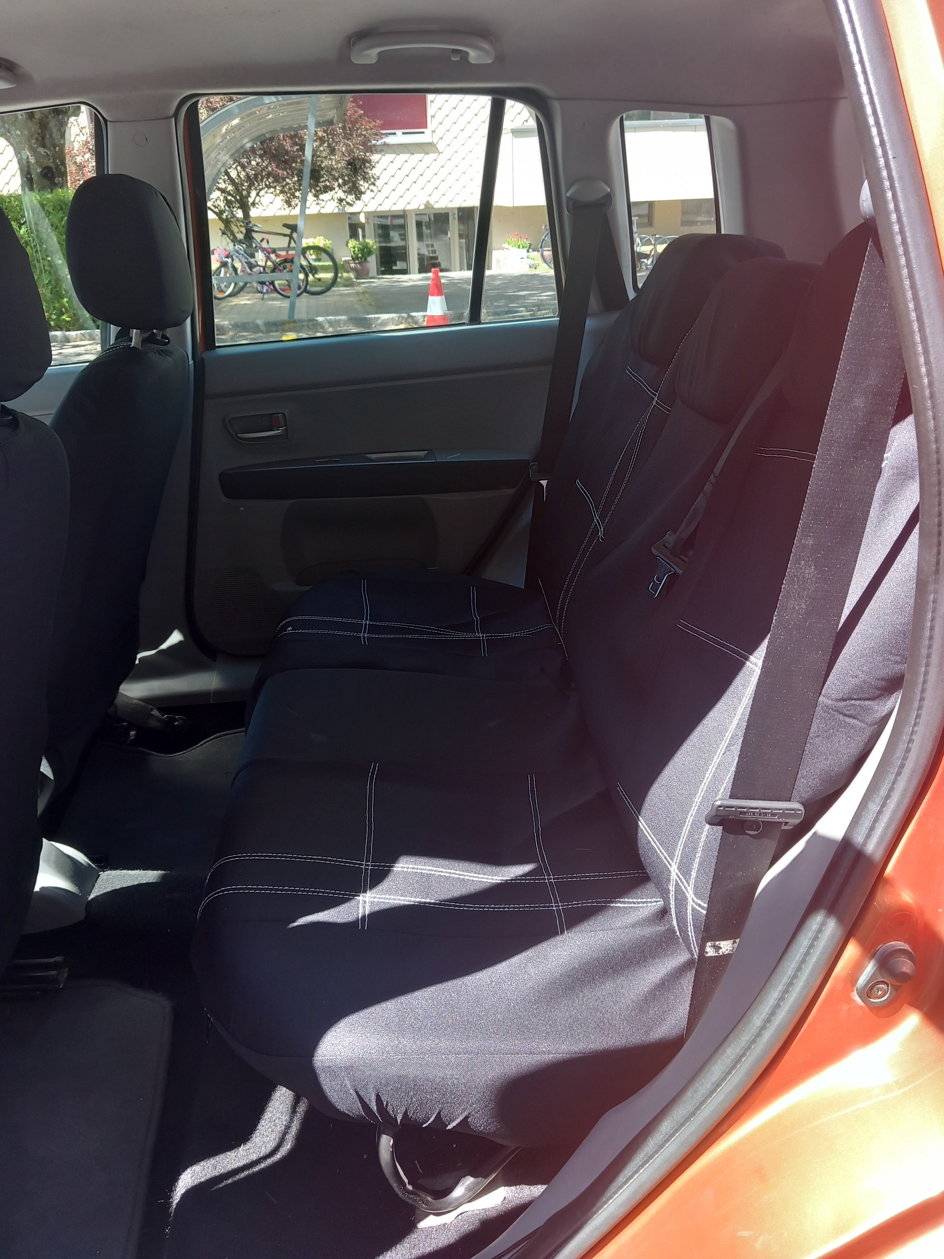 MAZDA 2-image-7