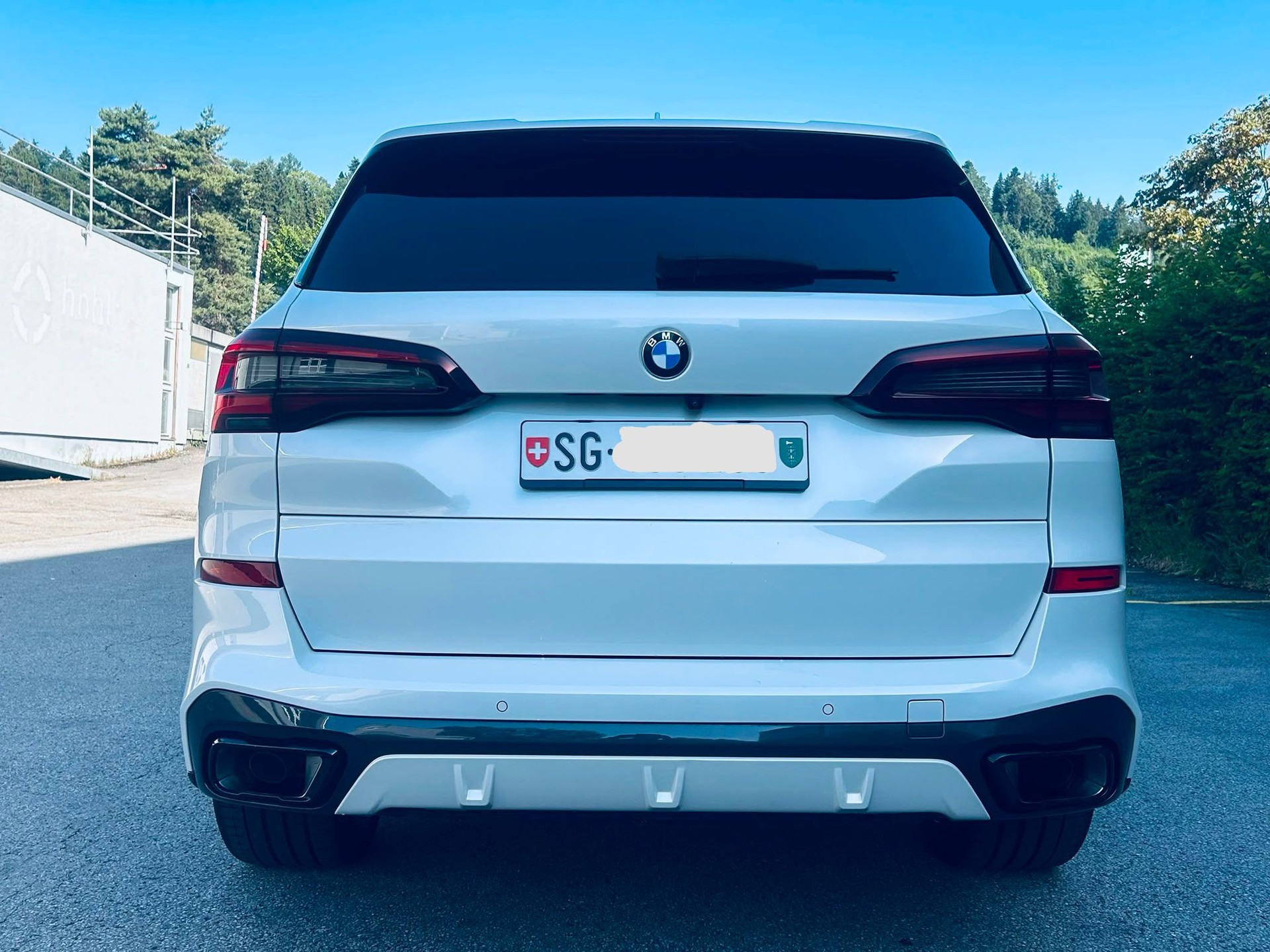 BMW xDrive 48V 30d M Sport-image-2