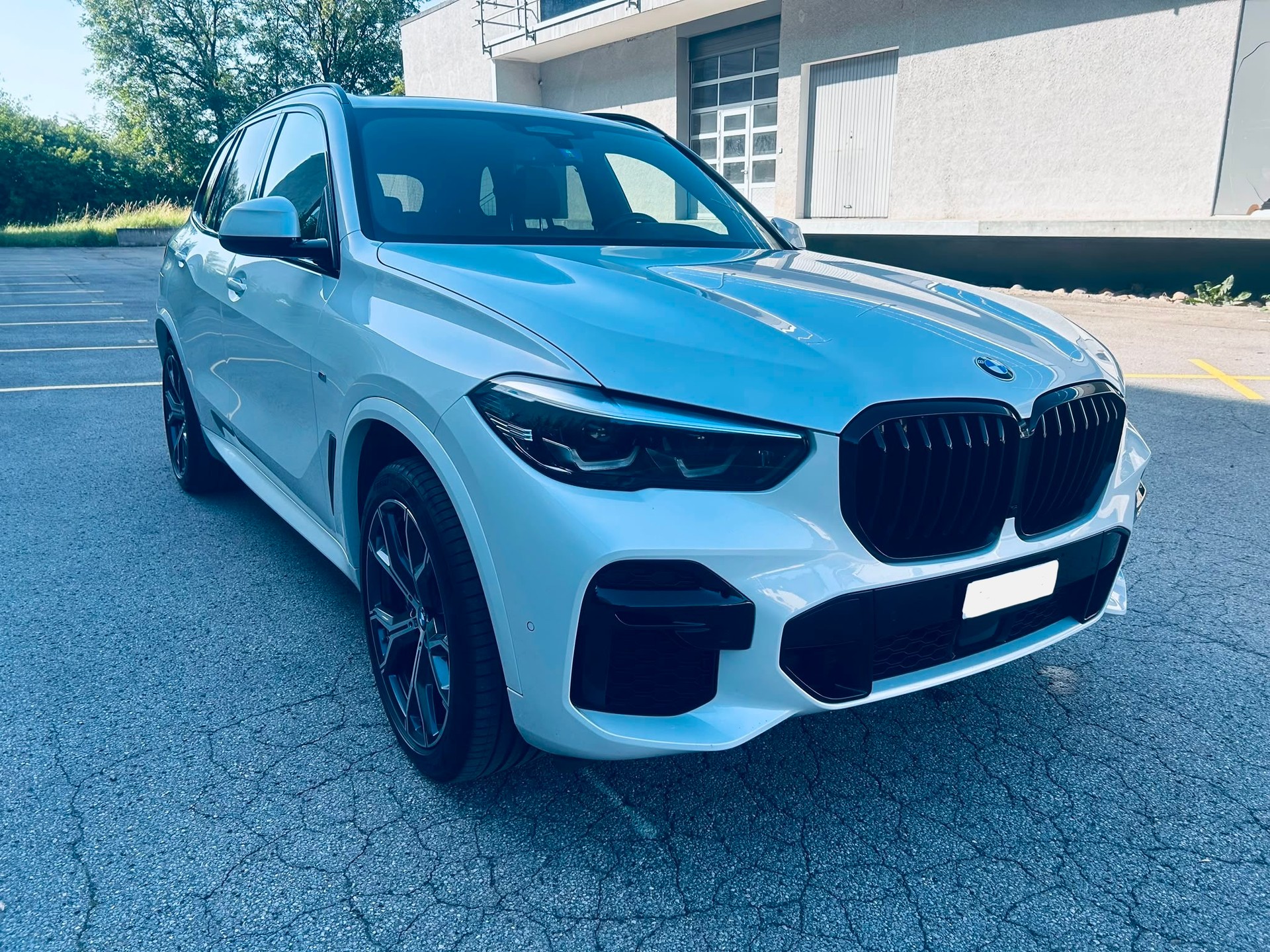 BMW xDrive 48V 30d M Sport-image-0