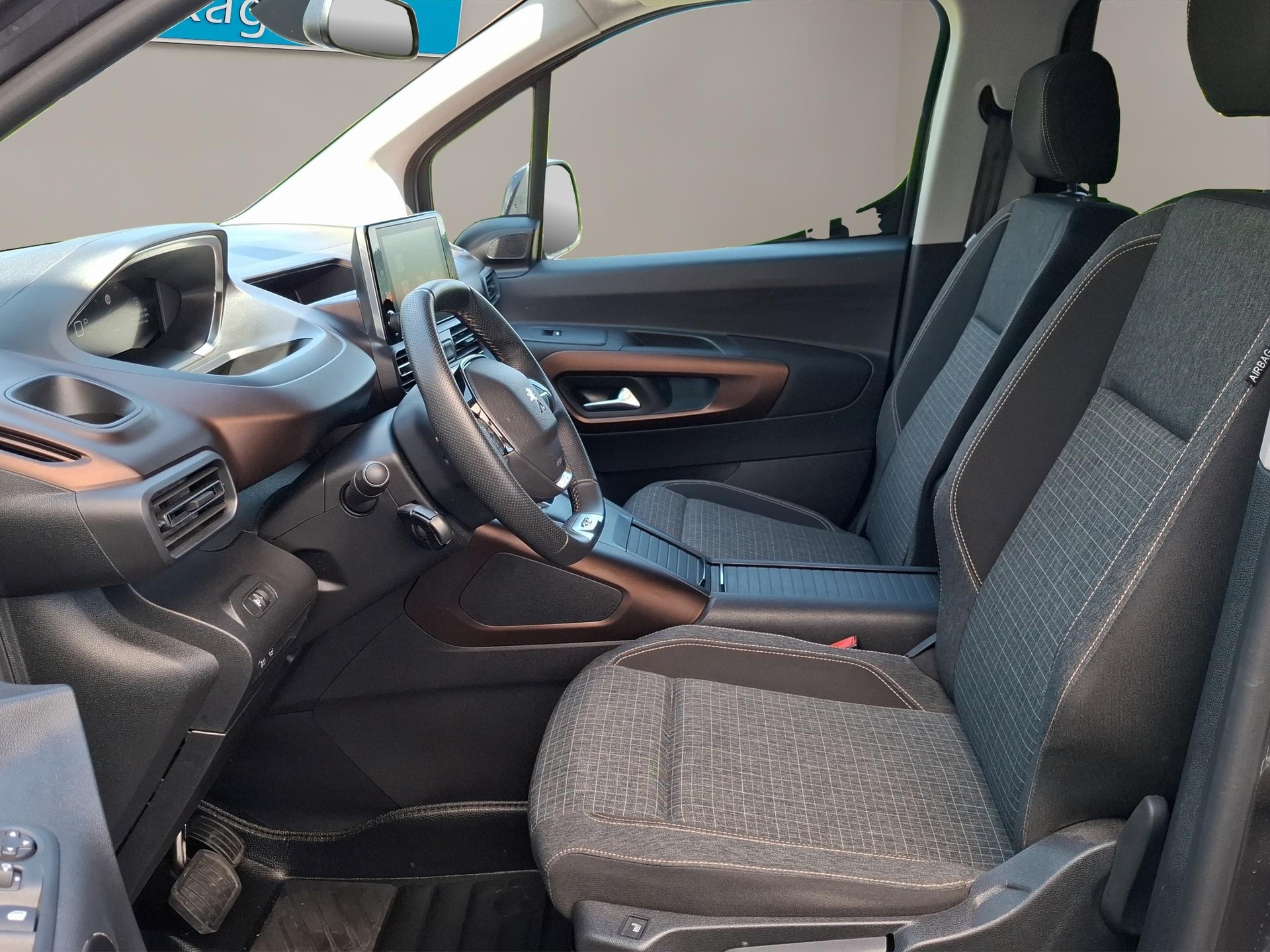 PEUGEOT Rifter e-GT-image-5