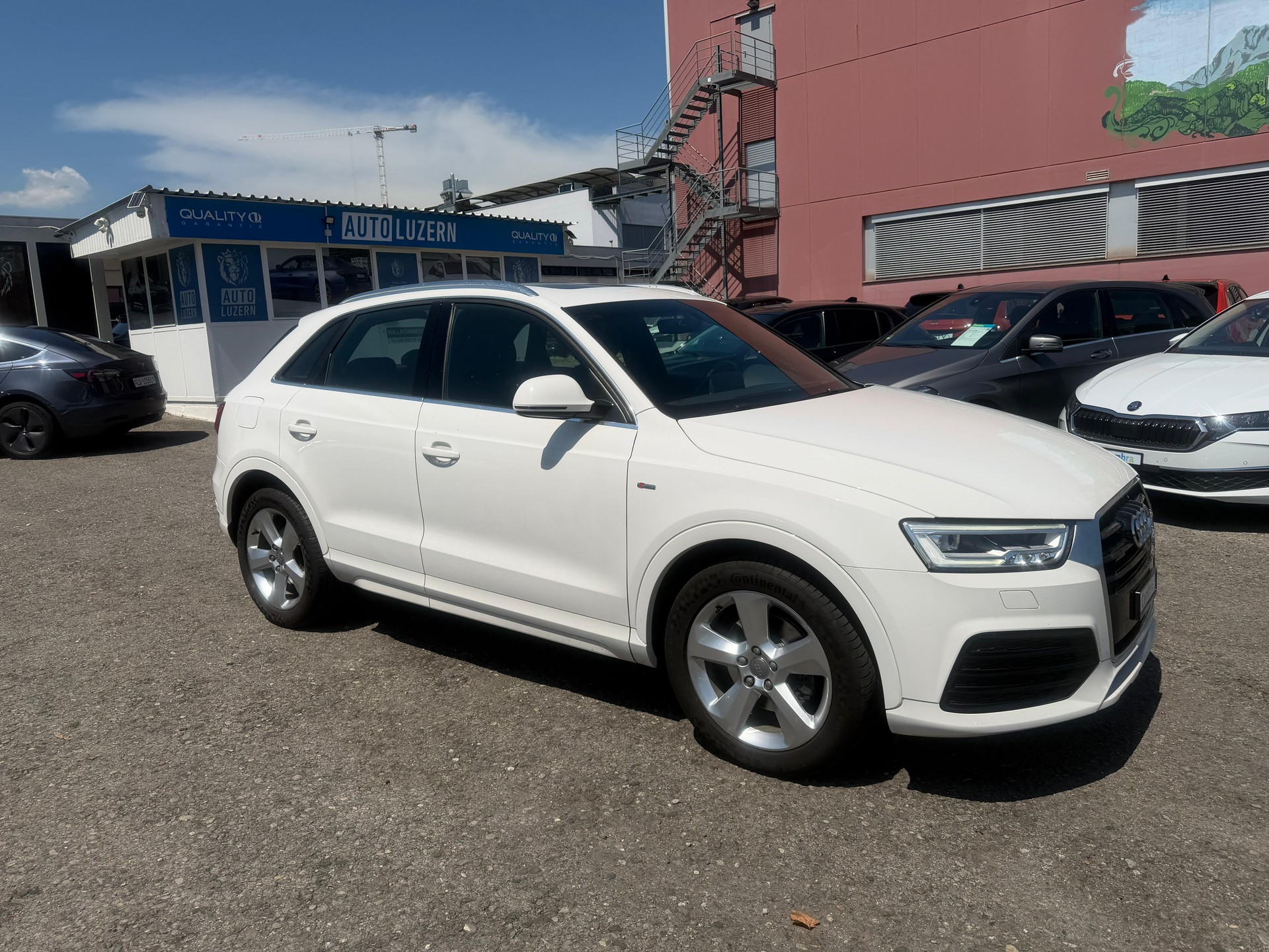 AUDI Q3 2.0 TFSI S-LINE sport quattro S-tronic-image-2