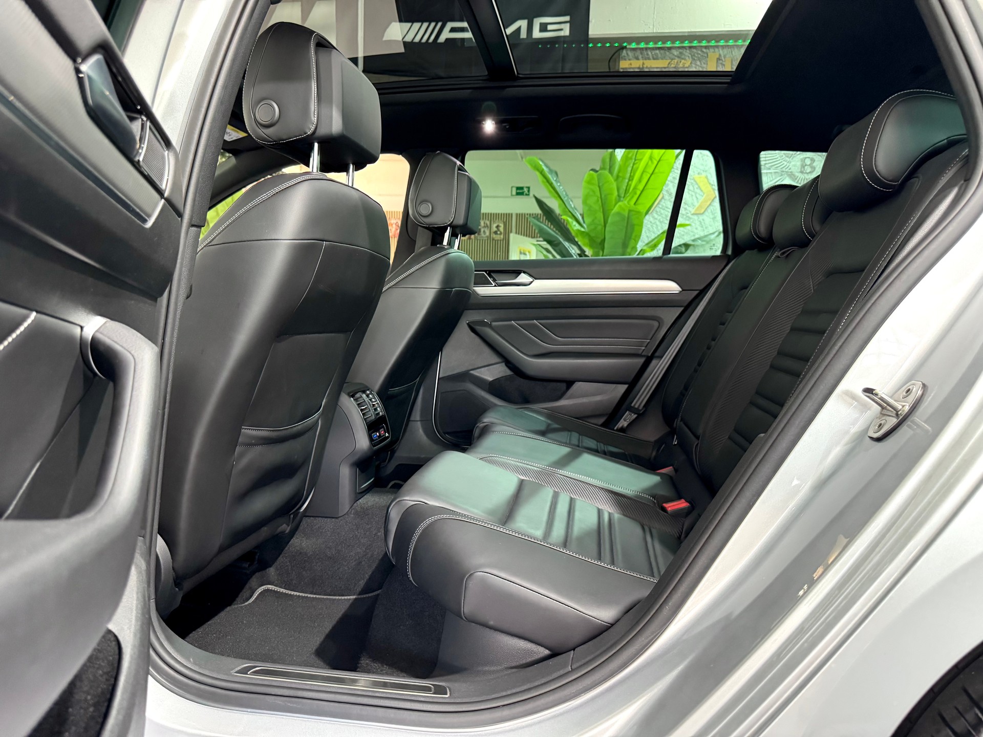VW Passat 2.0 TDI BMT R-Line Edition 4Motion DSG-image-7