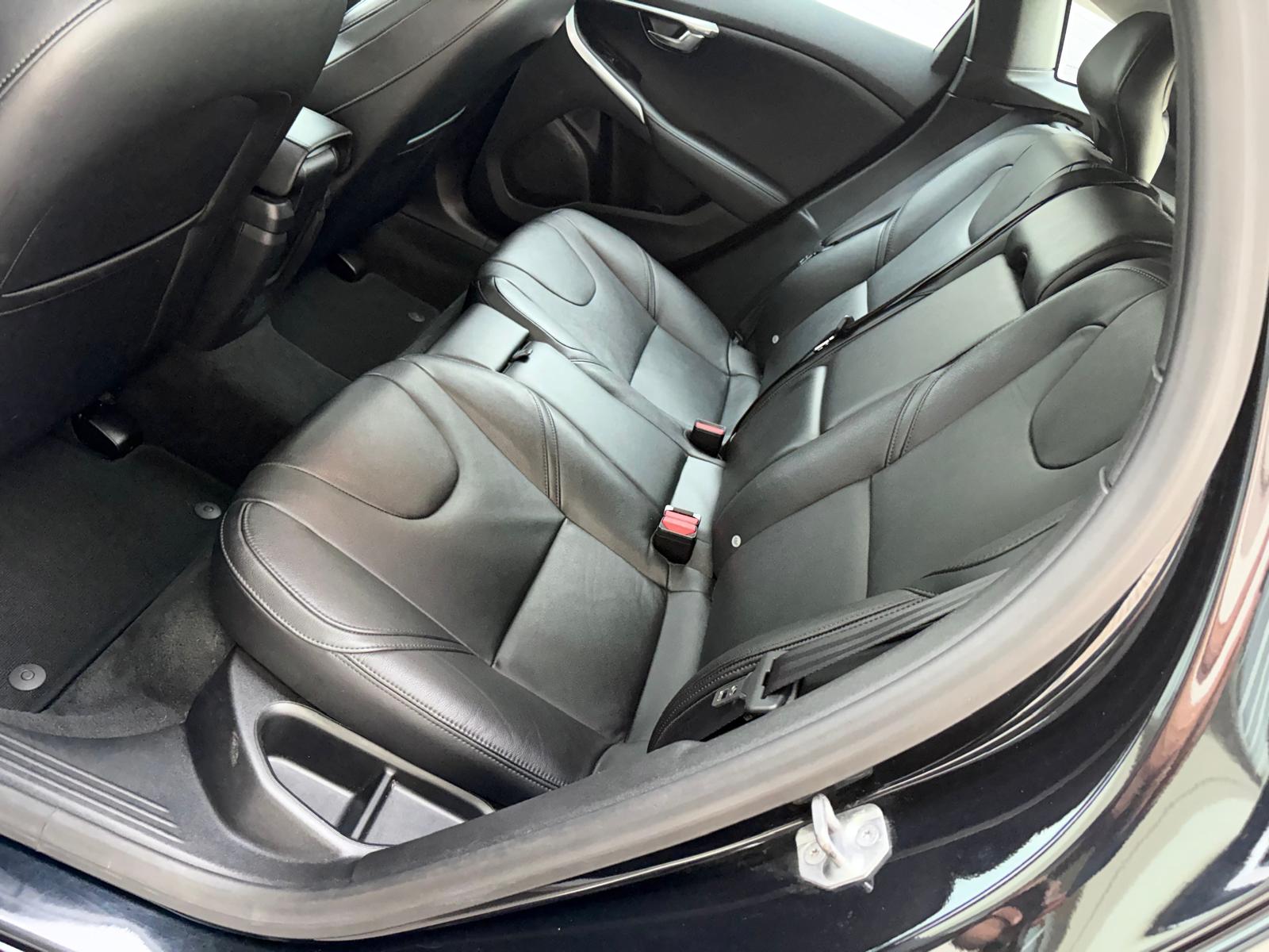 VOLVO V40 D3 Summum Geartronic-image-13