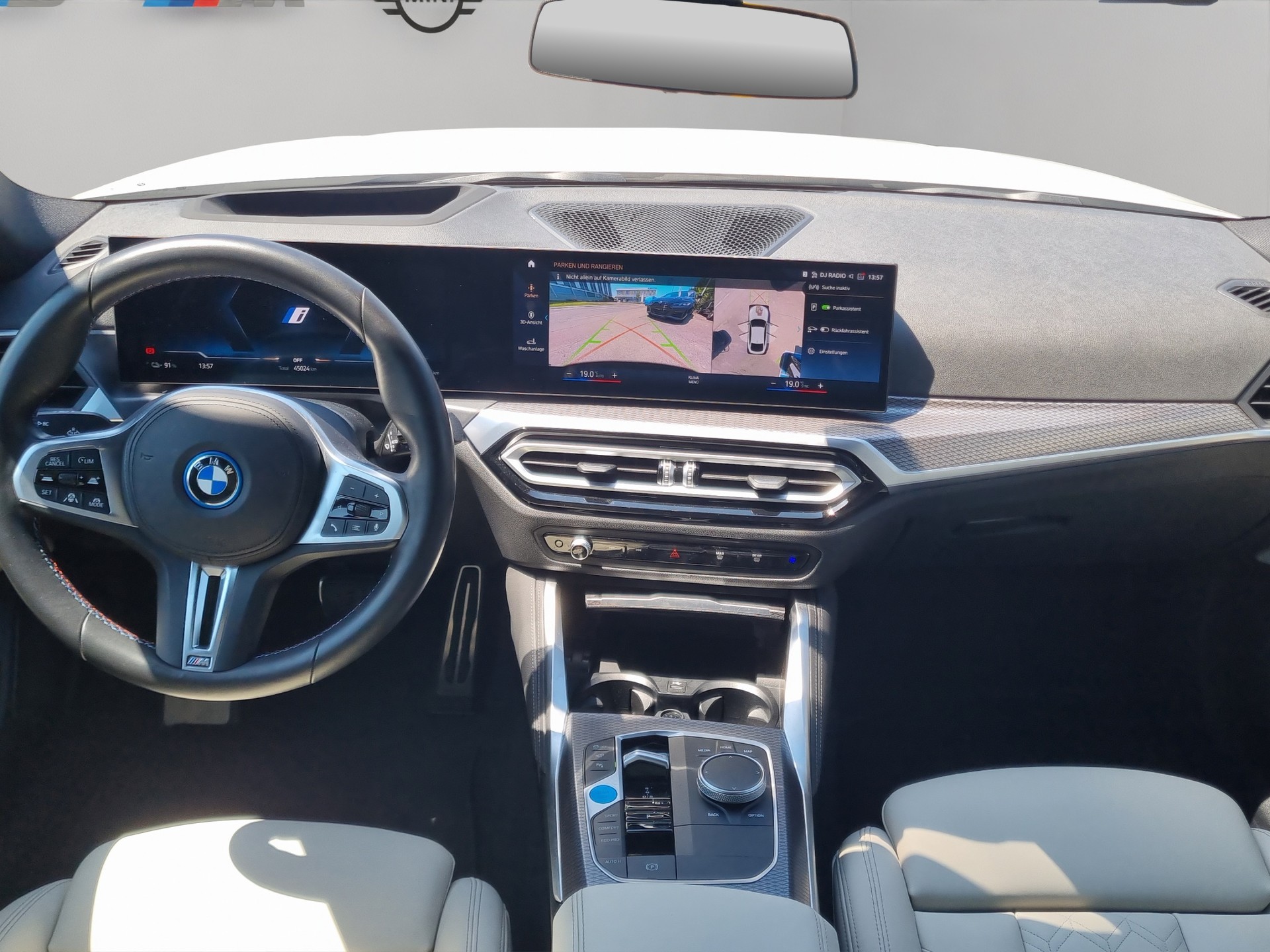 BMW i4 M50-image-16