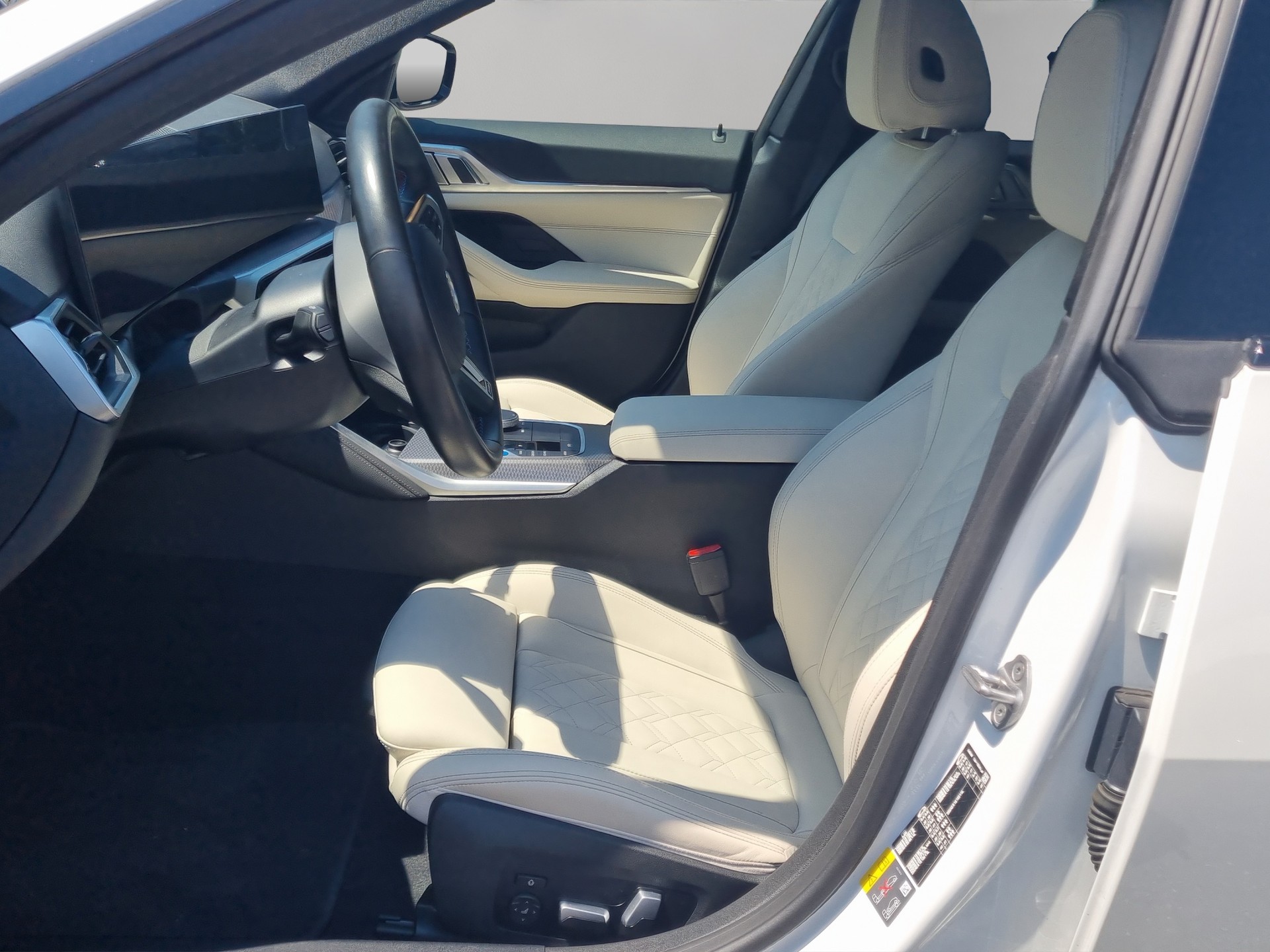 BMW i4 M50-image-11