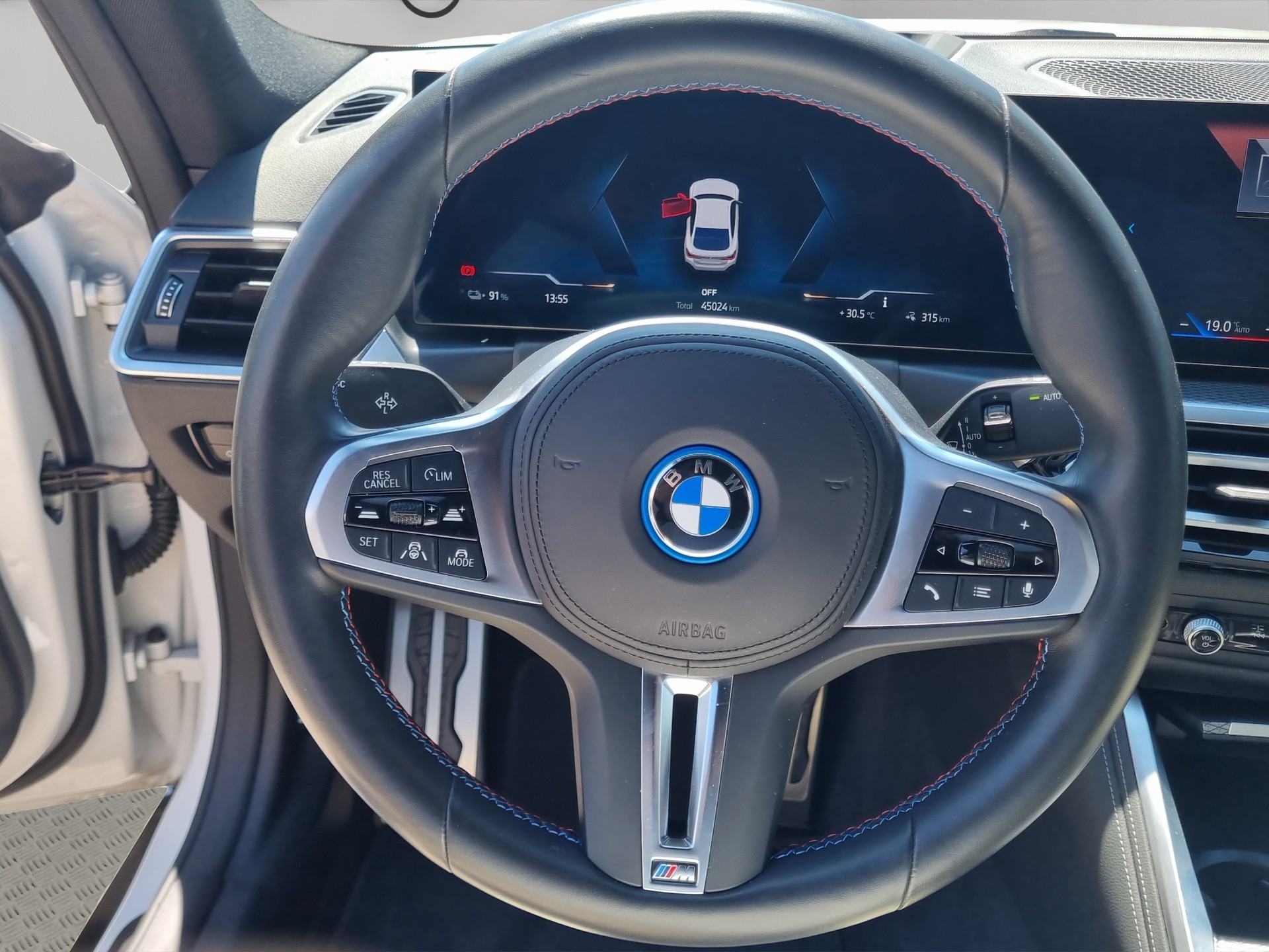 BMW i4 M50-image-14