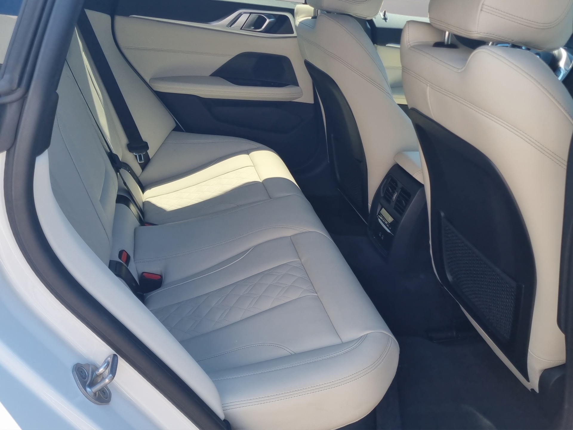BMW i4 M50-image-22