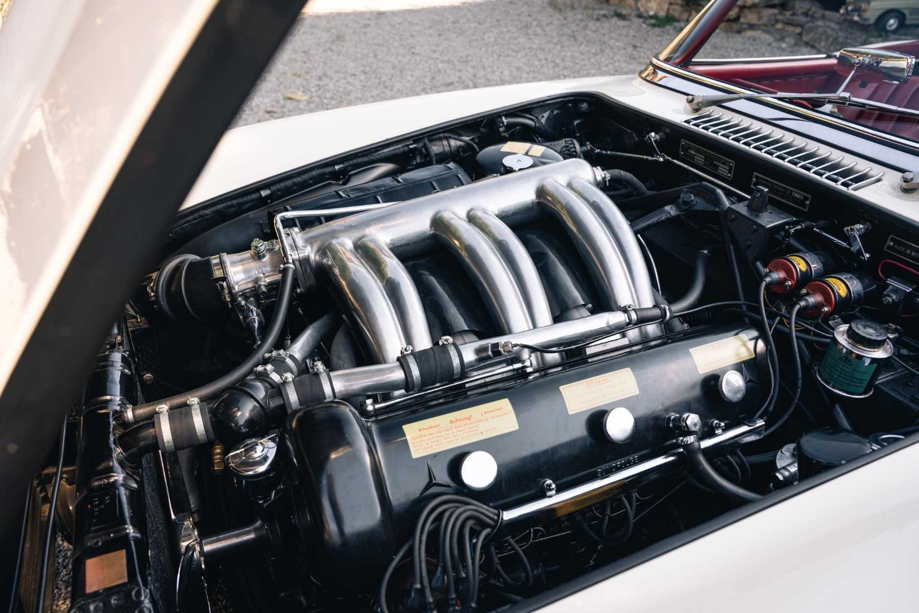 MERCEDES-BENZ 300 SL Roadster-image-9