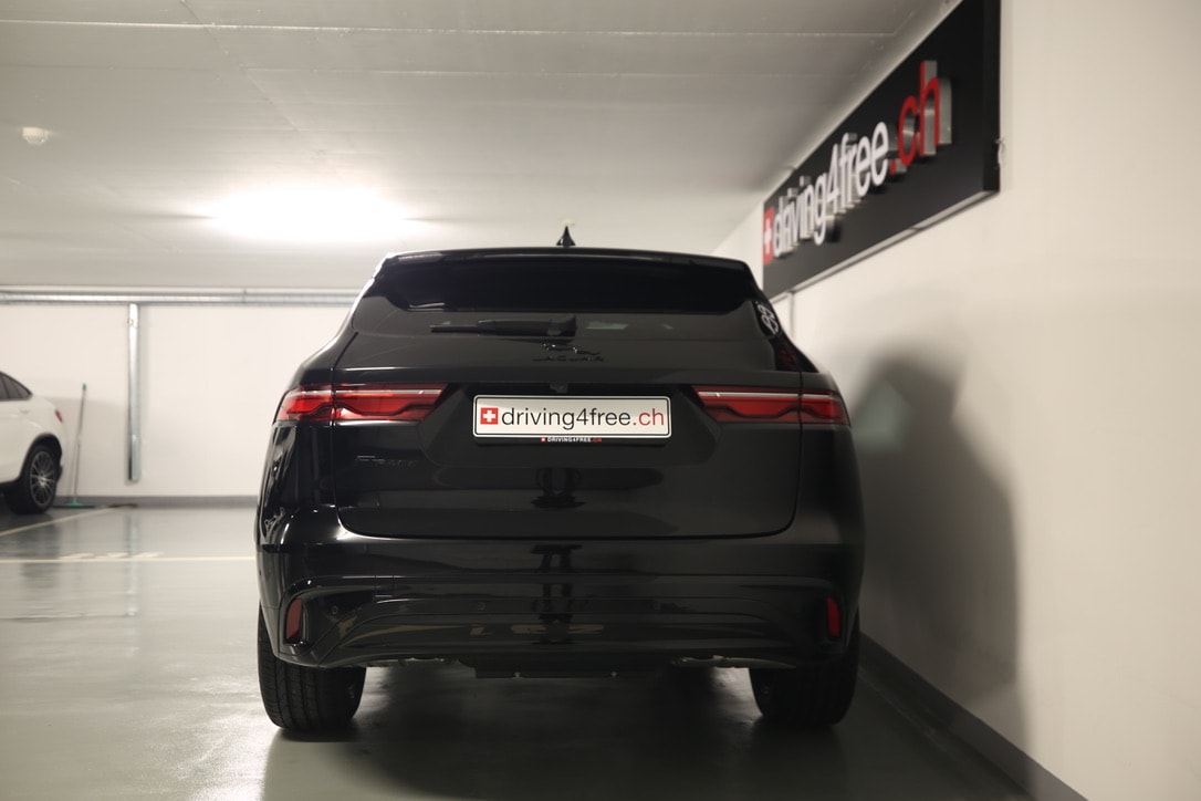 JAGUAR F-Pace 2.0 P250 R-Dynamic SE AWD-image-4