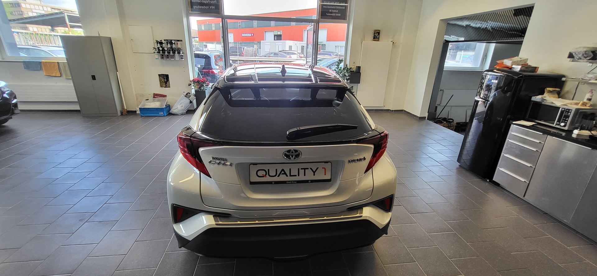 TOYOTA C-HR 1.8 HSD CVT Trend-image-11