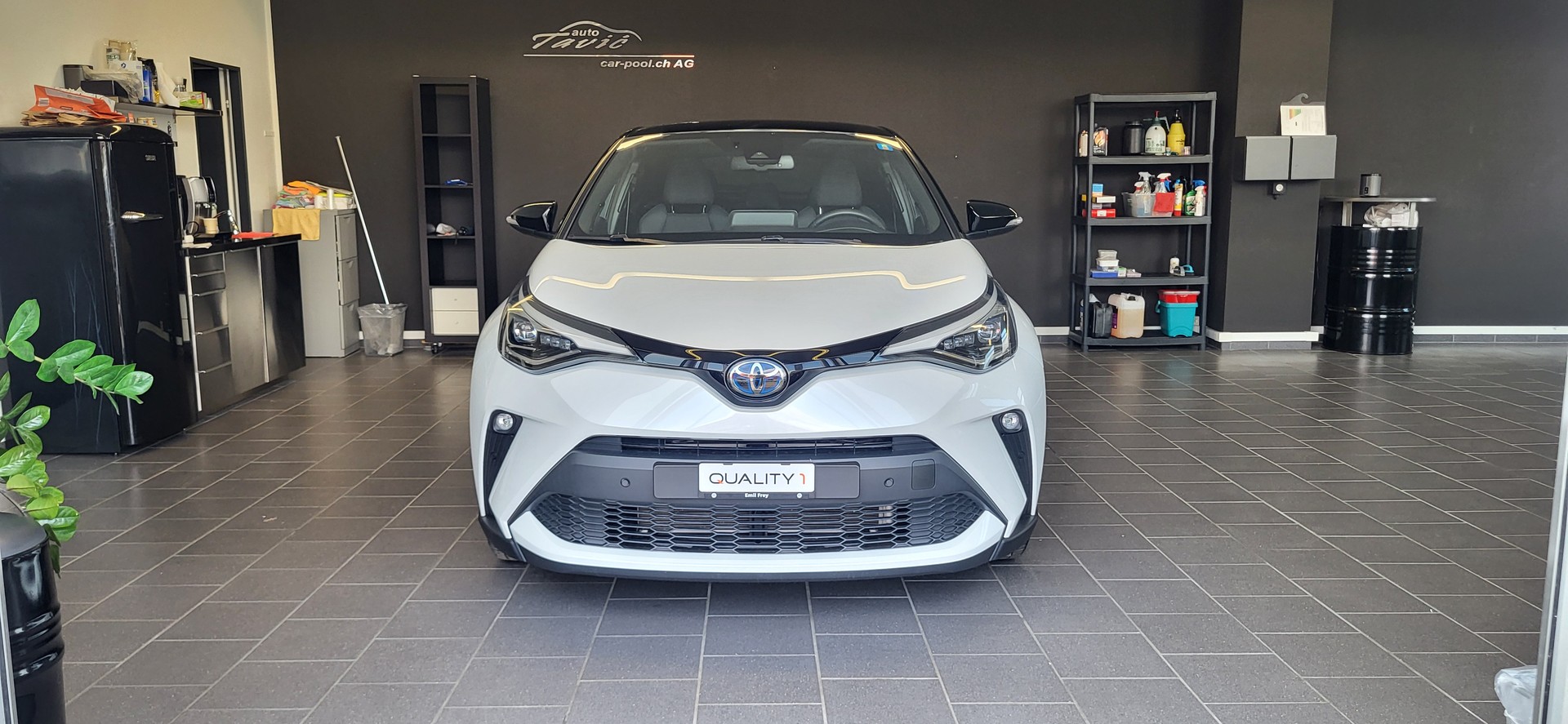 TOYOTA C-HR 1.8 HSD CVT Trend-image-0