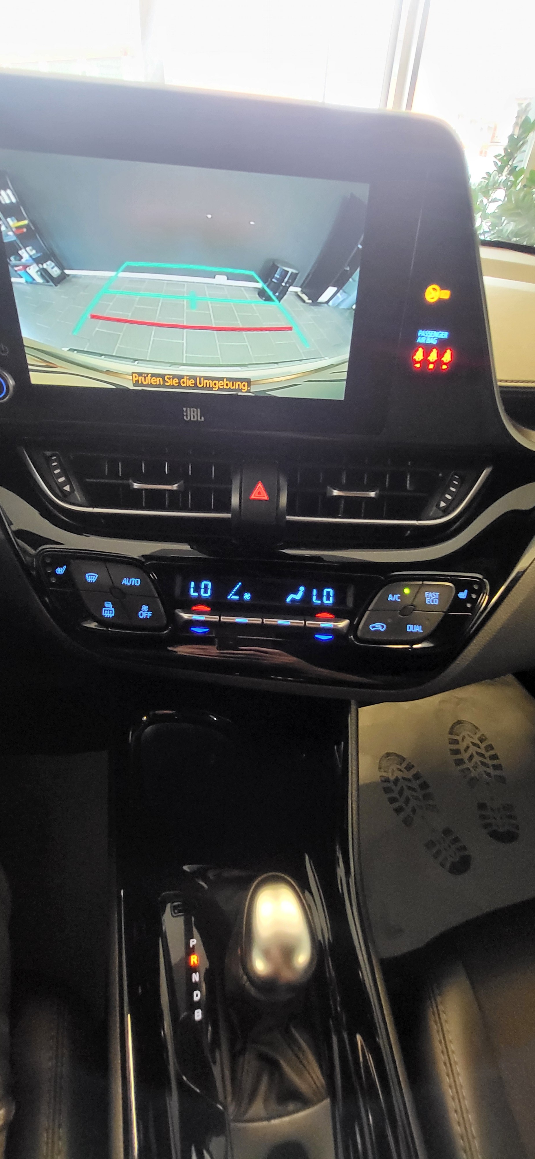 TOYOTA C-HR 1.8 HSD CVT Trend-image-7