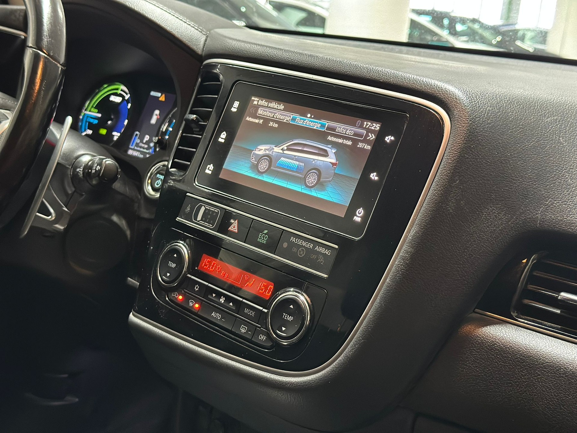 MITSUBISHI Outlander 2.4 PHEV Style 4WD Automatic-image-7