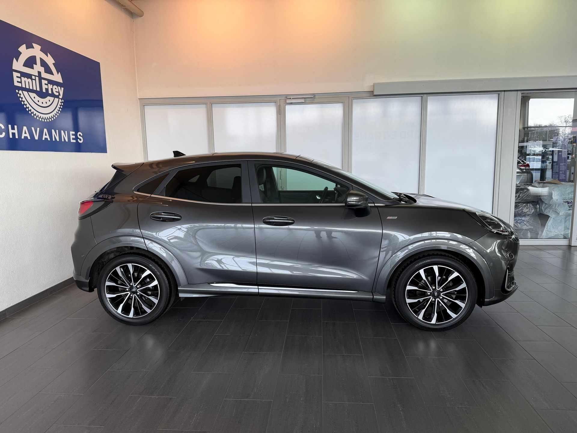 FORD Puma 1.0 EcoB Hybrid 155 ST-Line Vignale-image-3