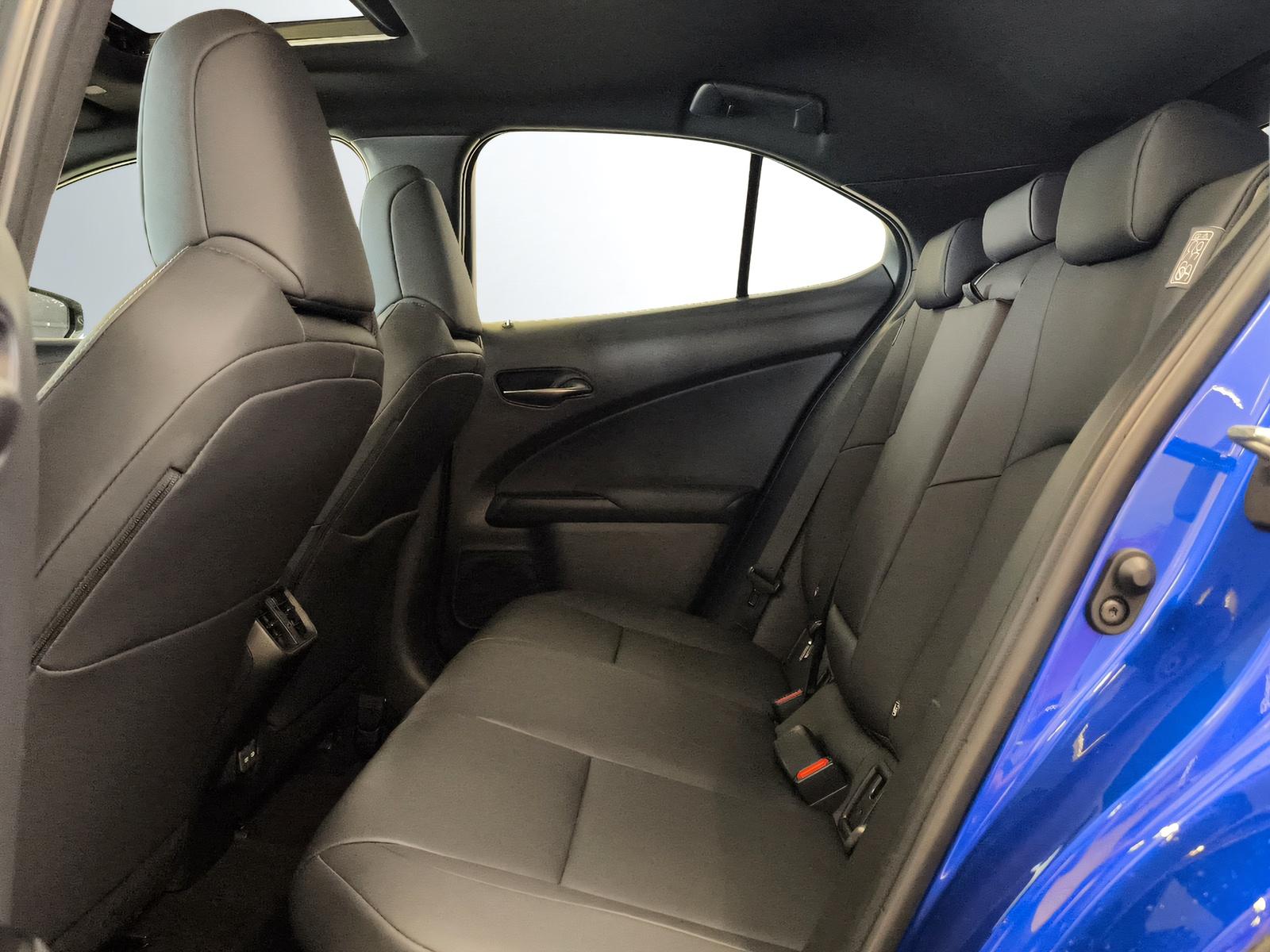 LEXUS UX 250h F-Line-image-8