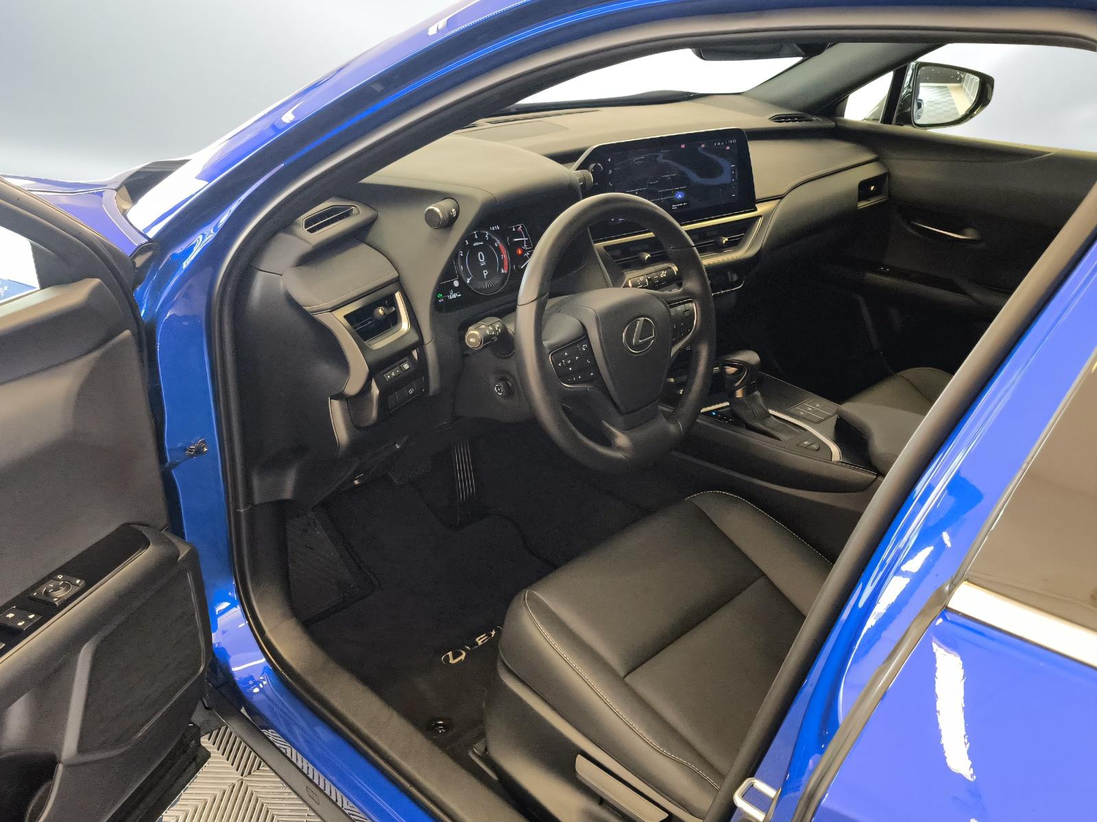 LEXUS UX 250h F-Line-image-10