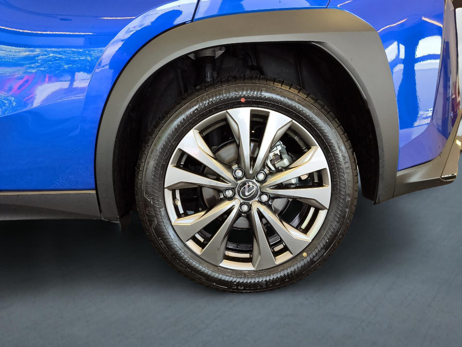 LEXUS UX 250h F-Line-image-12