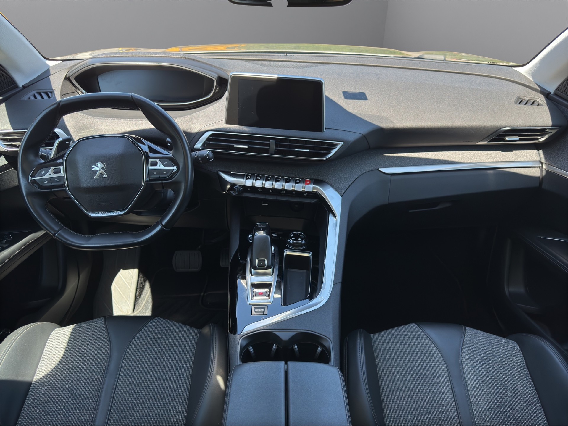 PEUGEOT 3008 1.5 BlueHDi Allure EAT-image-15