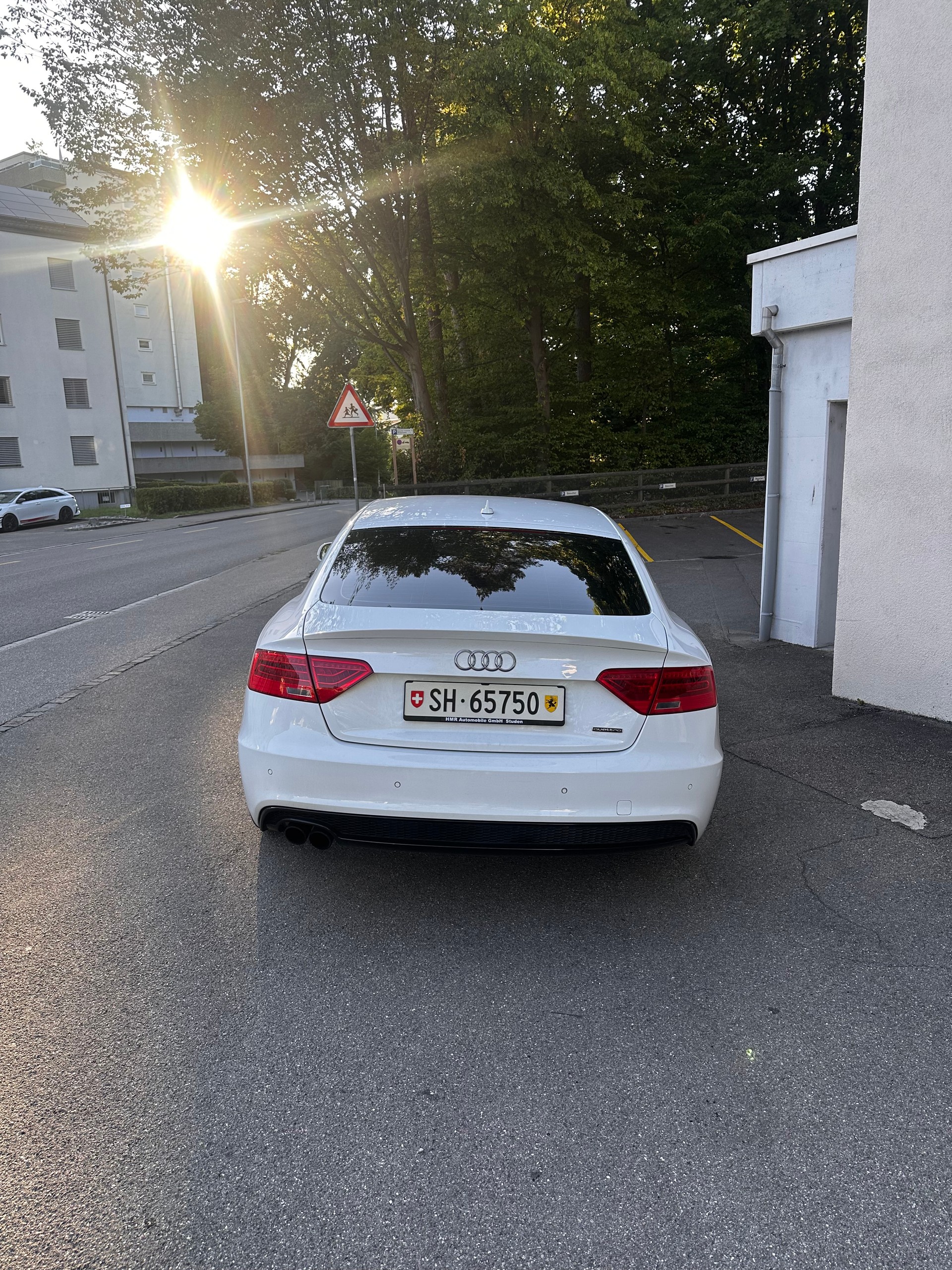 AUDI 2.0 TDI 190 quattro S-Tronic-image-1