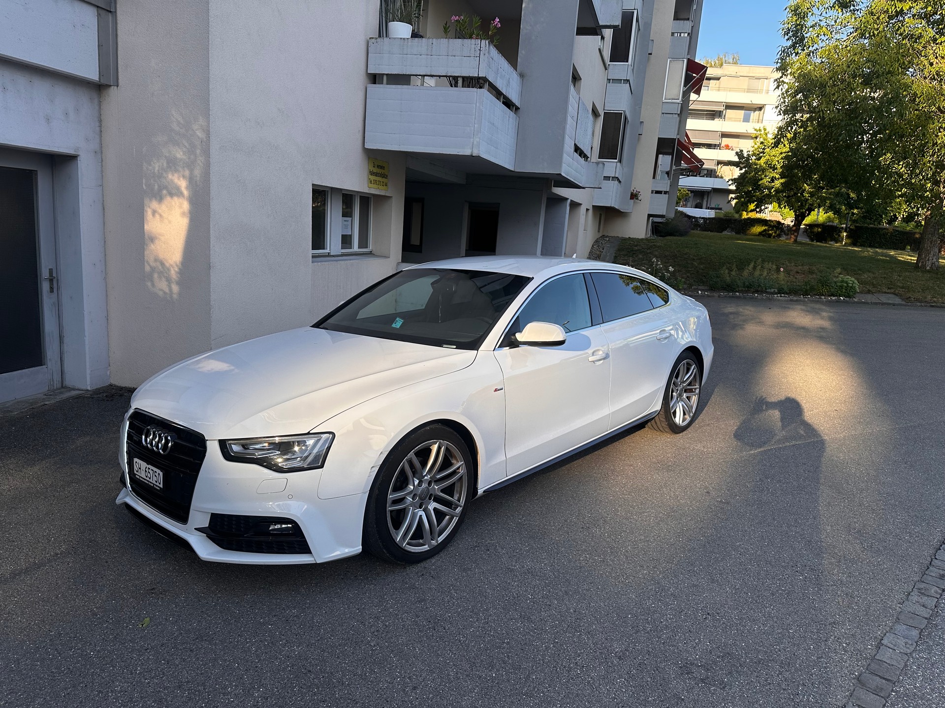AUDI 2.0 TDI 190 quattro S-Tronic-image-0
