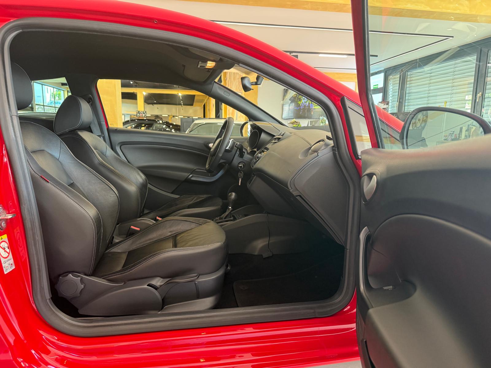 SEAT Ibiza SC 1.4 TSI Cupra DSG-image-15