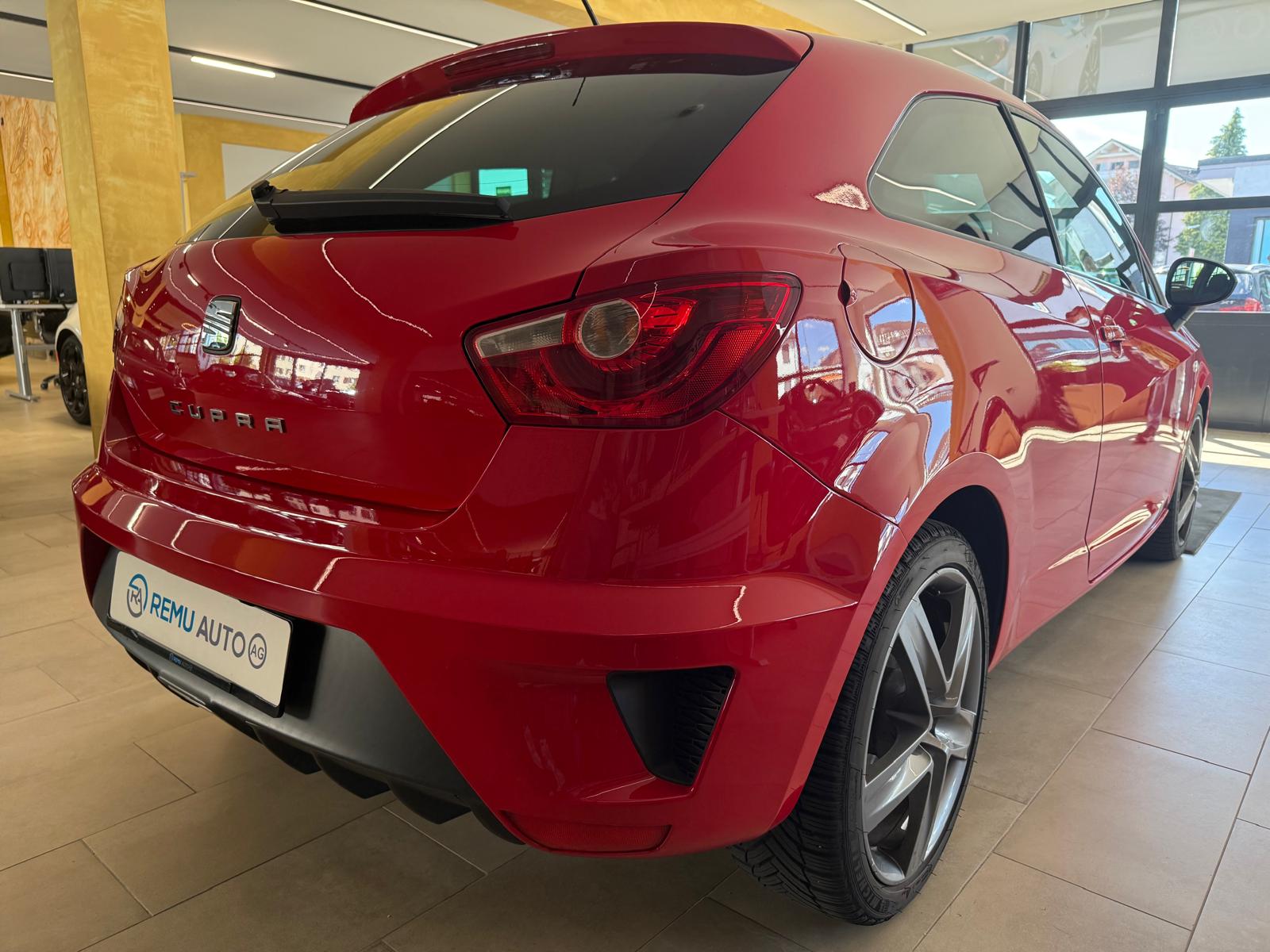 SEAT Ibiza SC 1.4 TSI Cupra DSG-image-2