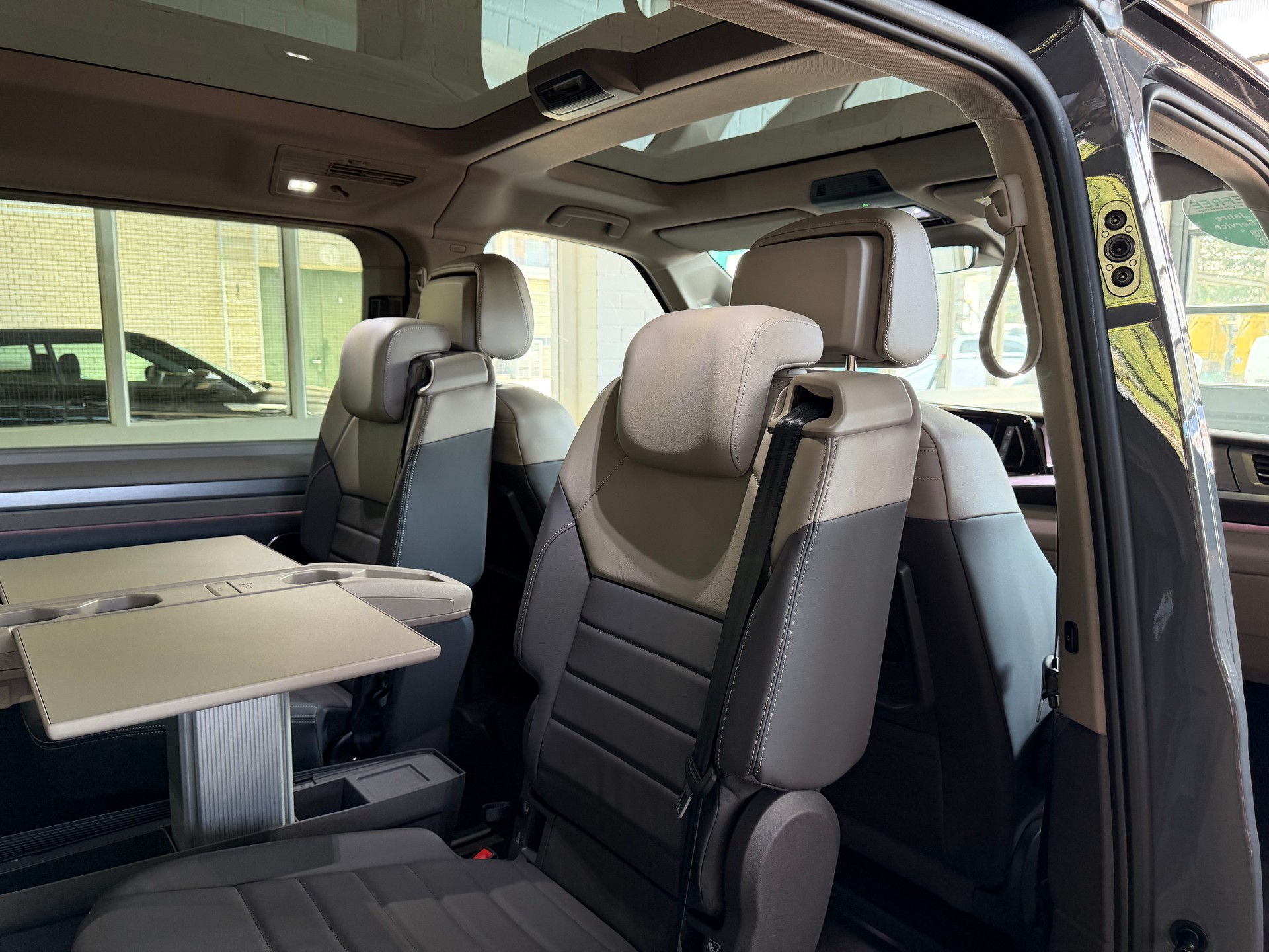 VW Multivan 2.0 TSI 204 PS '' EDITION '' LEDER ''Life DSG Lang-image-12
