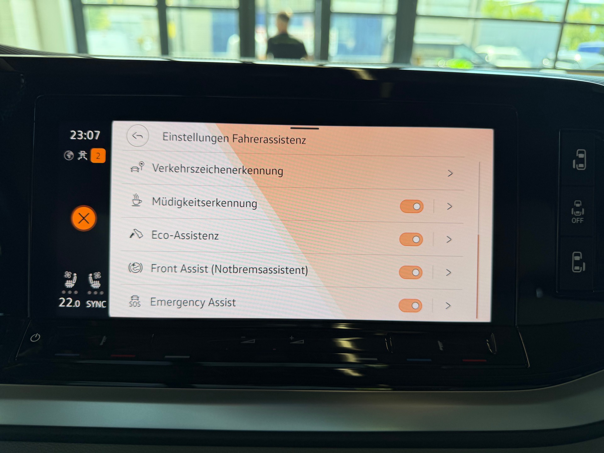VW Multivan 2.0 TSI 204 PS '' EDITION '' LEDER ''Life DSG Lang-image-29