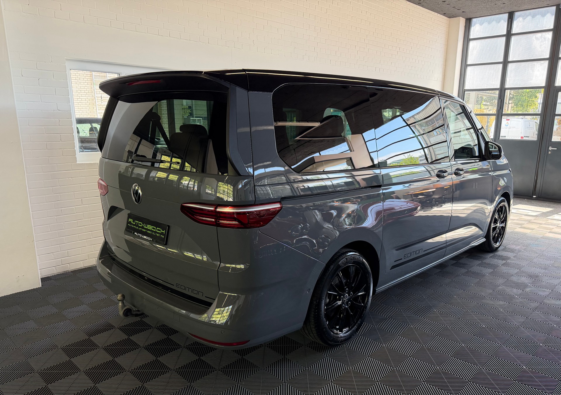 VW Multivan 2.0 TSI 204 PS '' EDITION '' LEDER ''Life DSG Lang-image-2