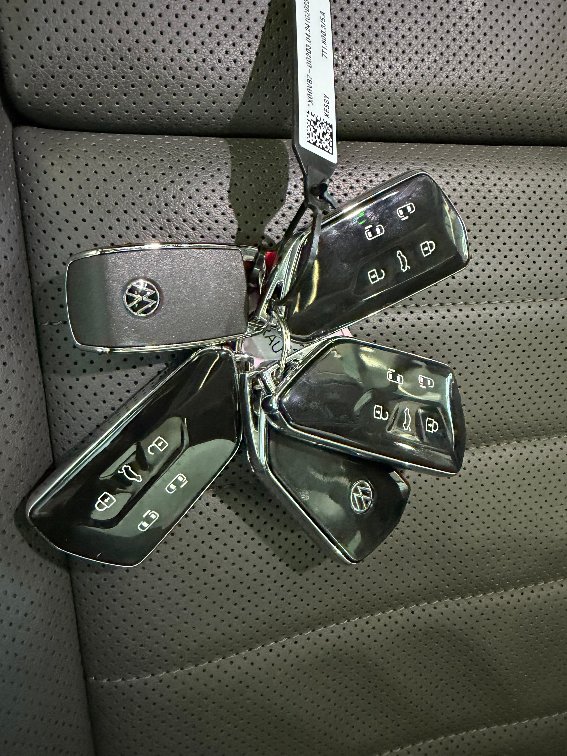 VW Multivan 2.0 TSI 204 PS '' EDITION '' LEDER ''Life DSG Lang-image-31