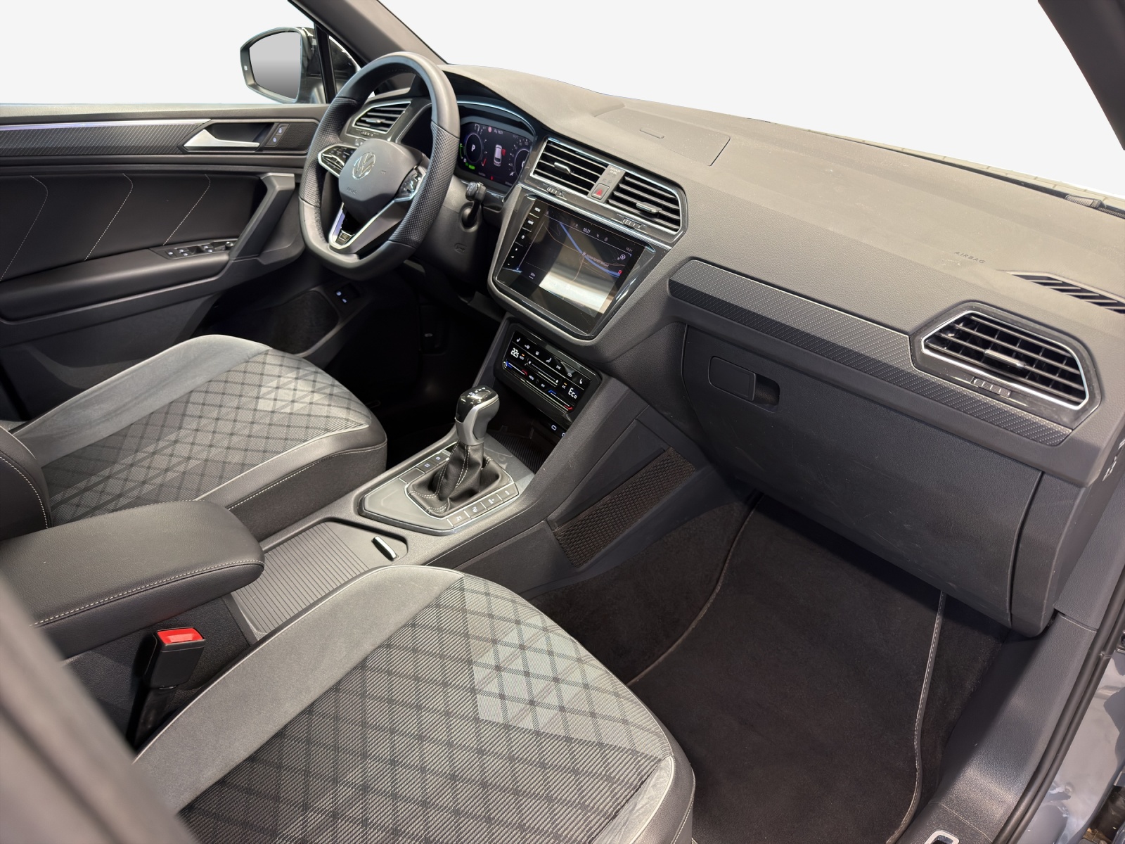 VW Tiguan 1.4TSI PHEV R-Line DSG-image-13