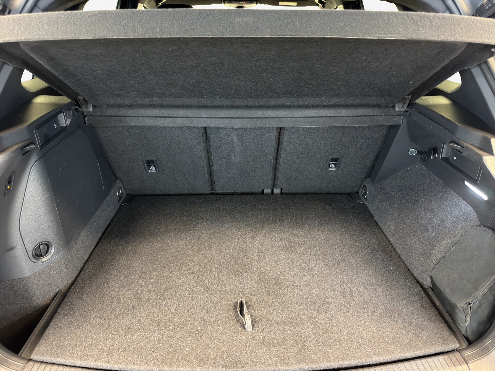VW Tiguan 1.4TSI PHEV R-Line DSG-image-12