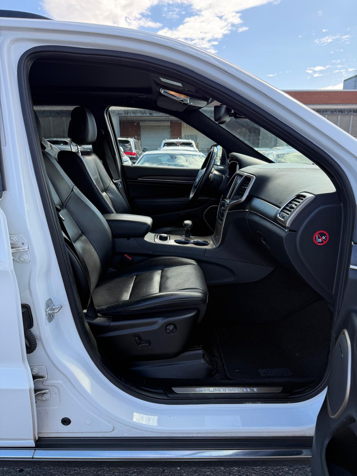 JEEP Grand Cherokee 3.0 CRD 250 Summit-image-9