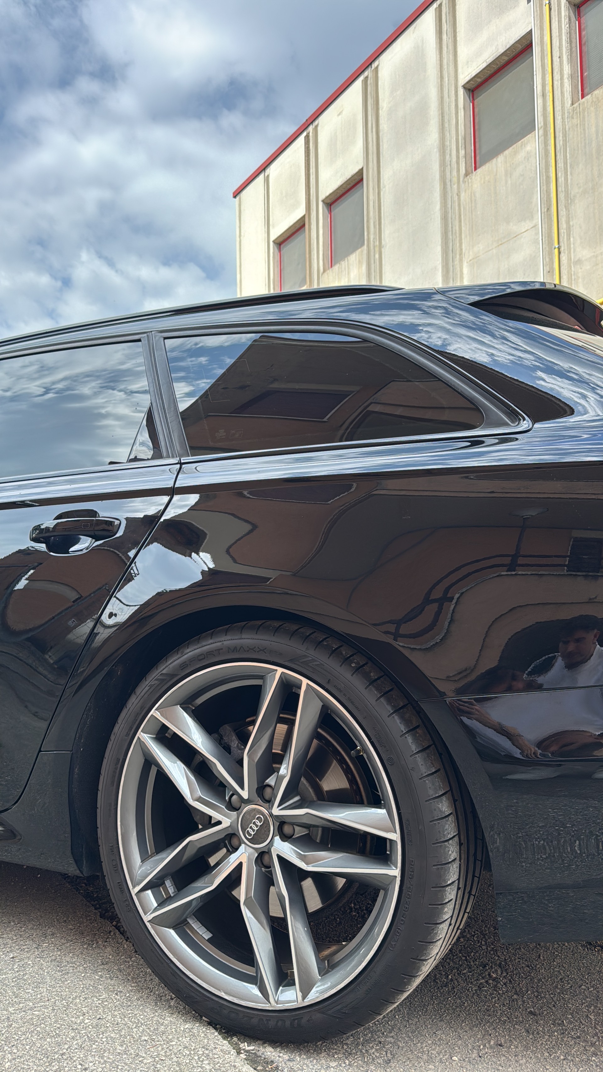 AUDI 3.0 TDI S-line-image-1
