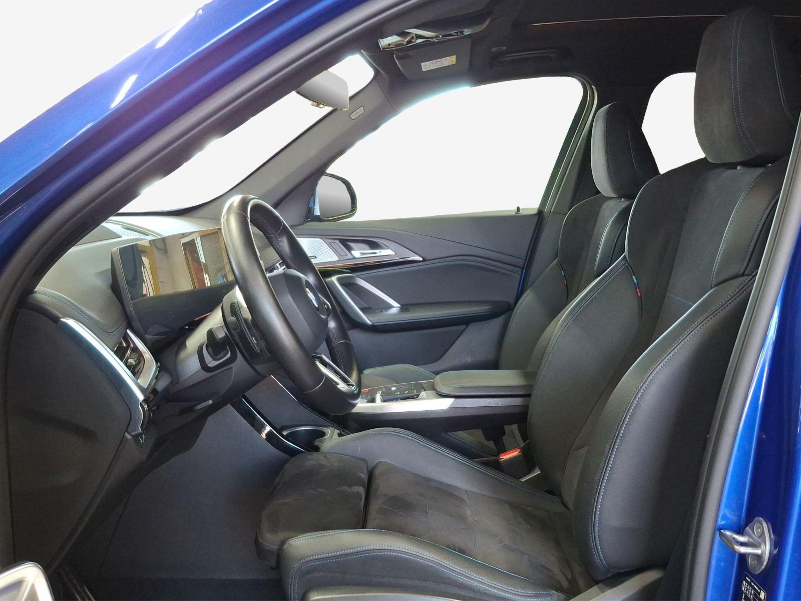BMW X1 xDrive 23i 48V M Sport-image-7