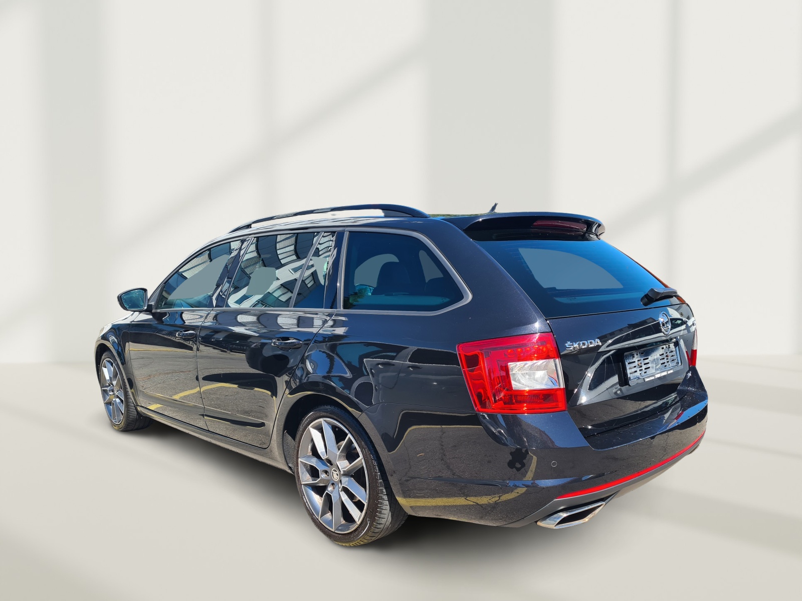 SKODA Octavia Combi 2.0 TDI RS DSG-image-4