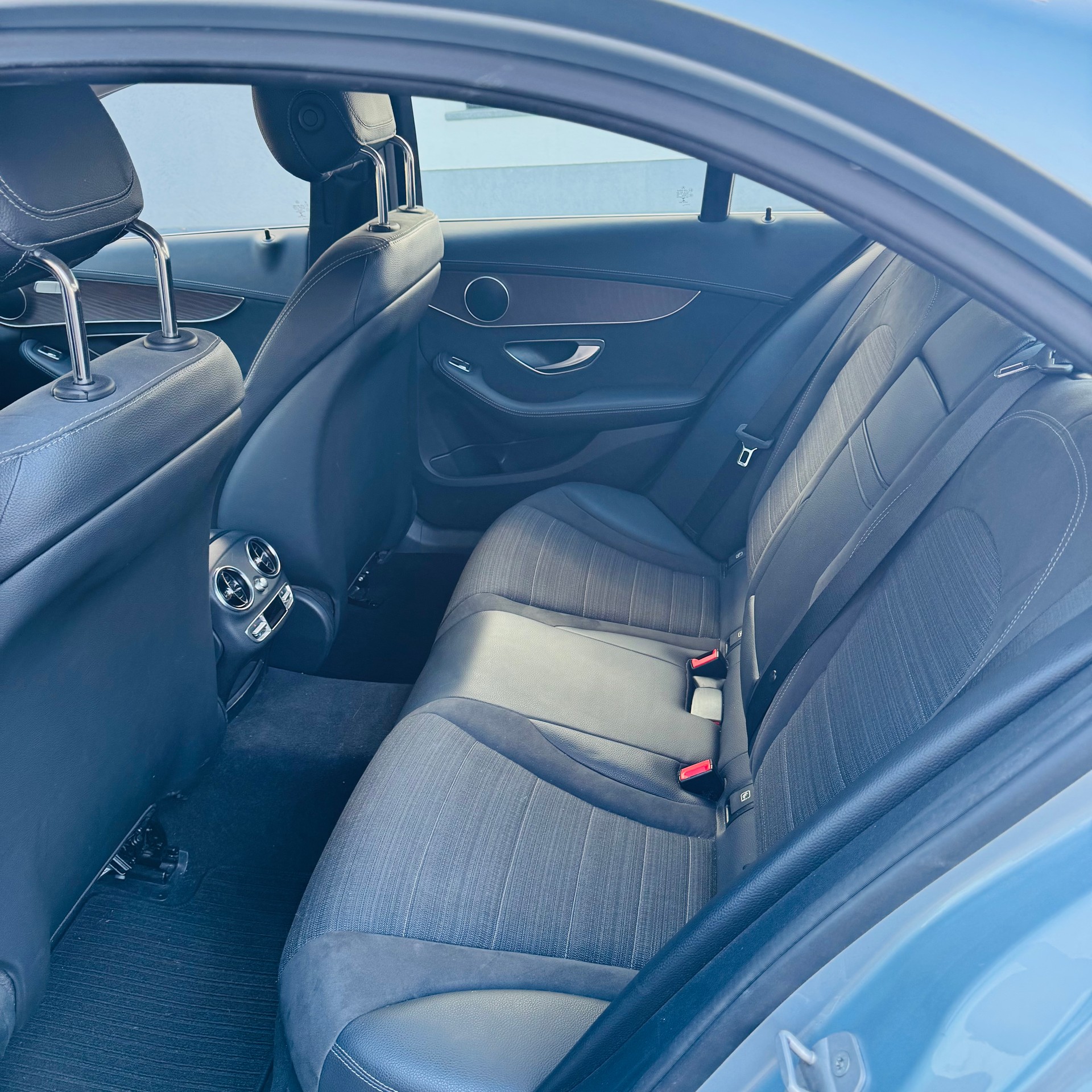 MERCEDES-BENZ C 250 BlueTEC Exclusive 4Matic 9G-Tronic-image-4